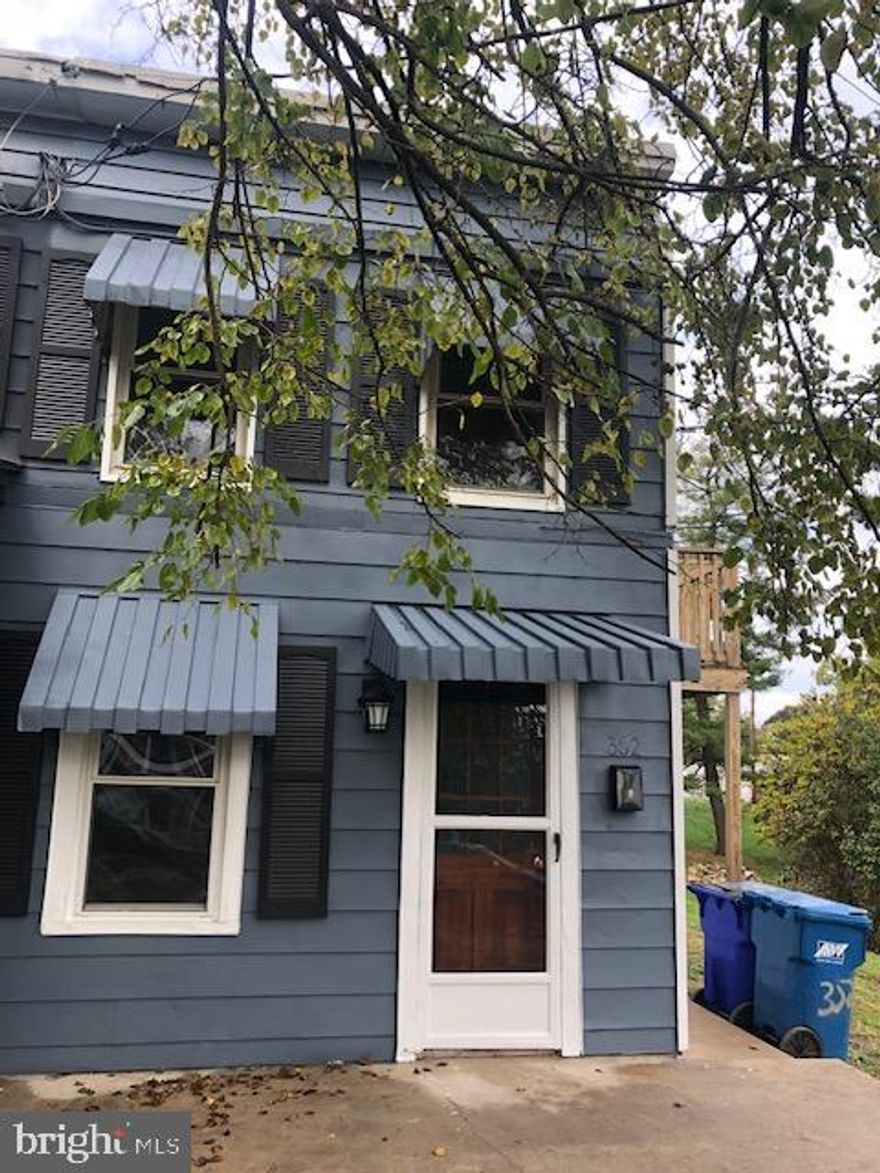 Updated end unit featuring updated kitchen with newer cabinets and countertops and appliances.  Main level has family room, laundry room/mud room.  Upstairs has one bedroom and full bath.  Home has electric baseboard heat, off street parking, and a nice sized yard.  Cute home and great price!!