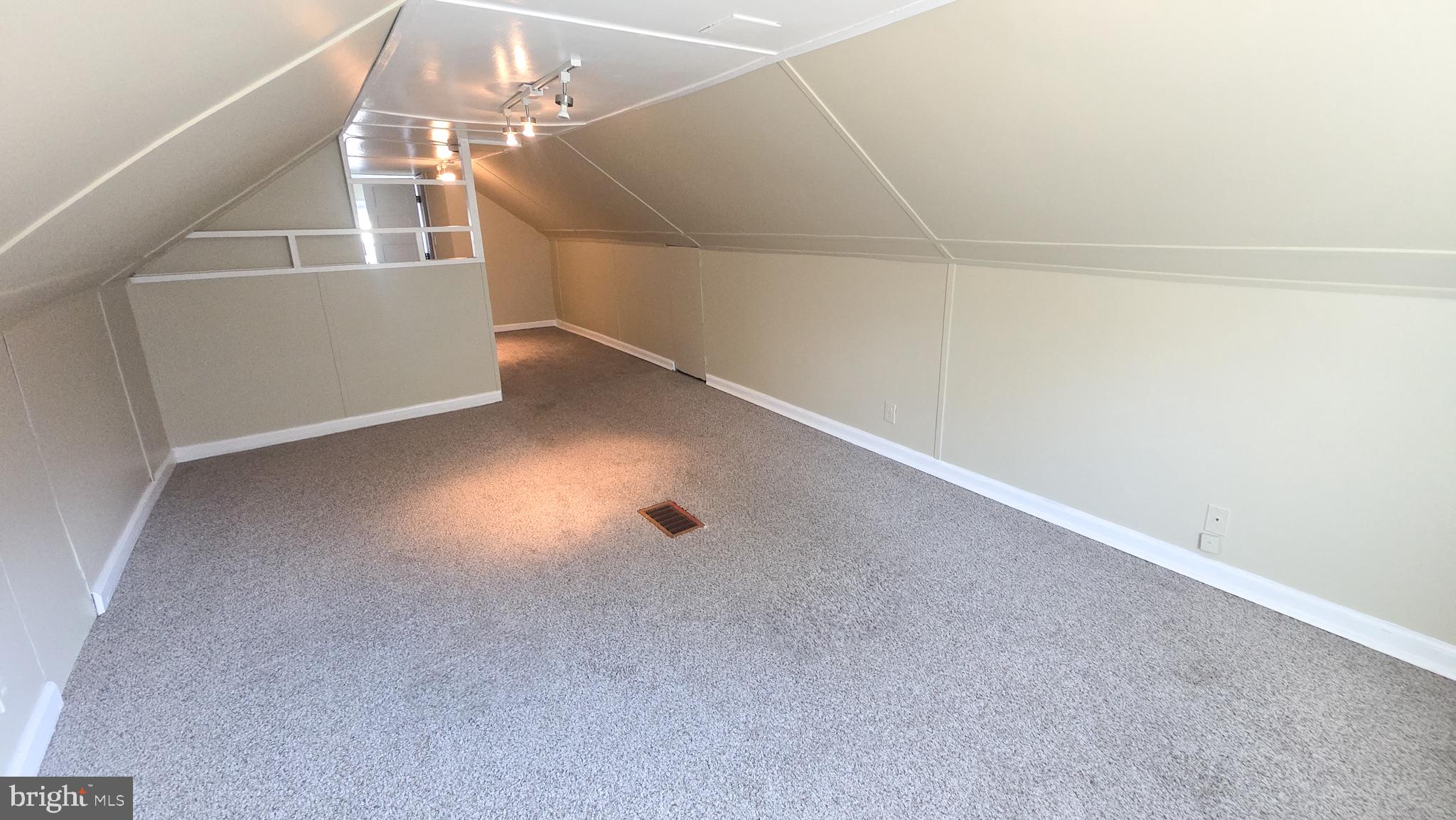 OVERLEA - Residential