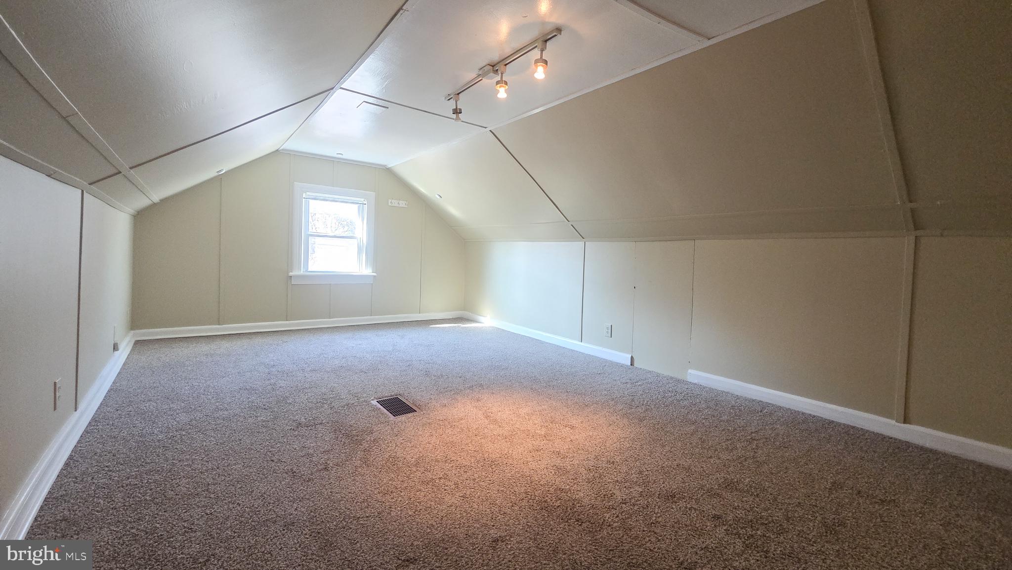 OVERLEA - Residential