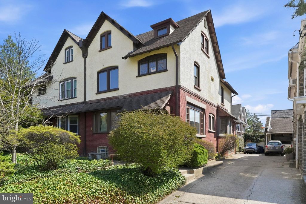 Photo of 3106 Midvale Avenue, PHILADELPHIA, PA 19129 (MLS # PAPH2603880)