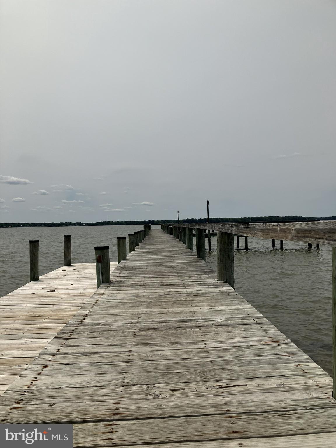 LONGVIEW BEACH - Land