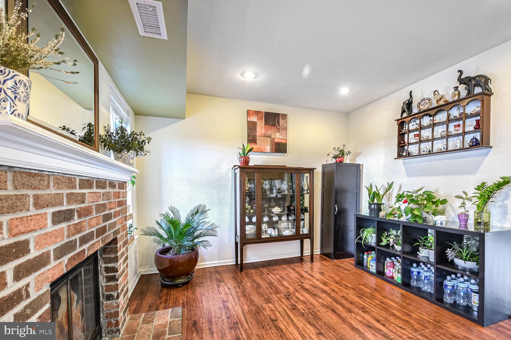 PROVIDENCE VILLAGE - Residential