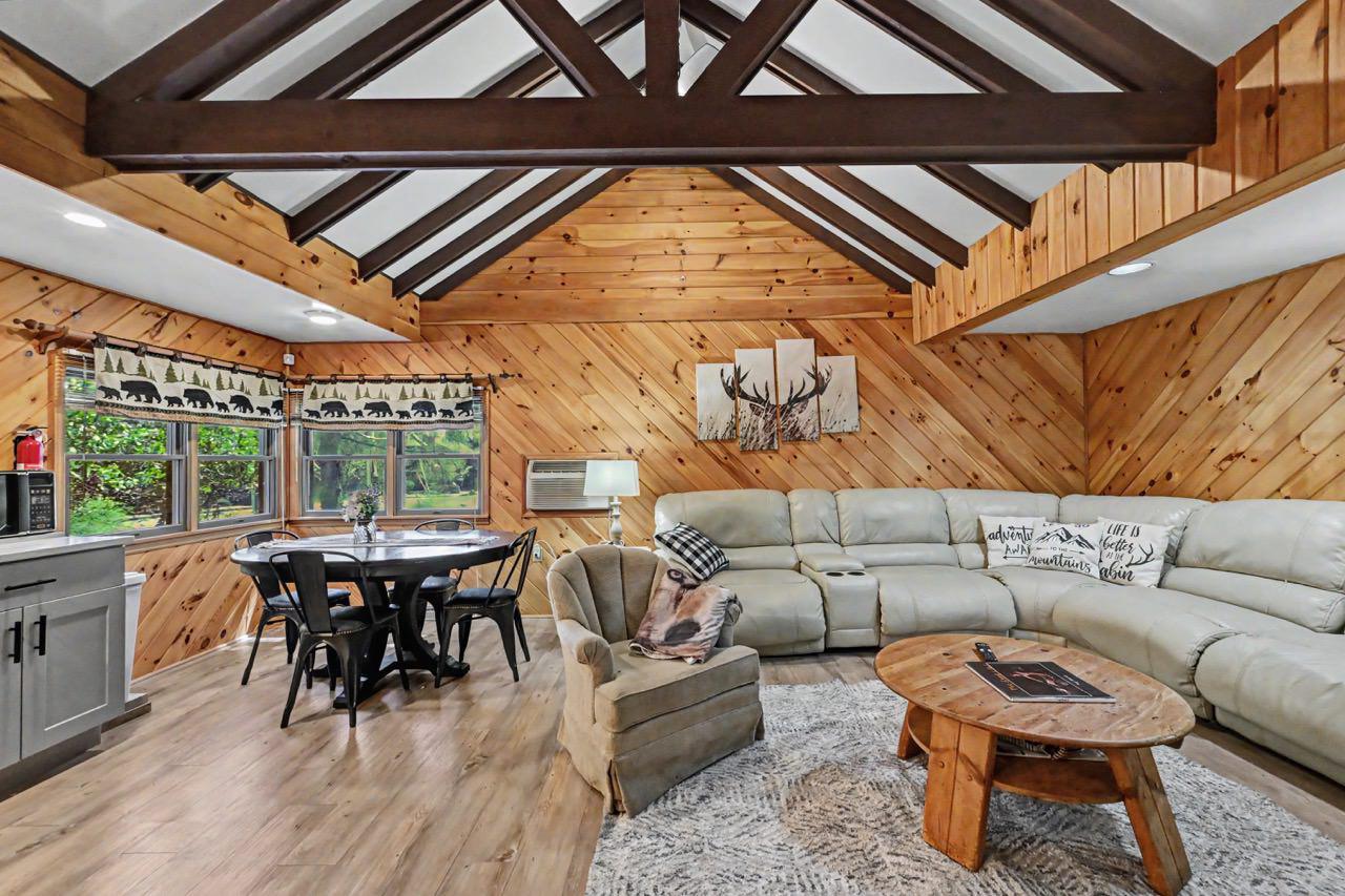 SPLIT ROCK - Residential