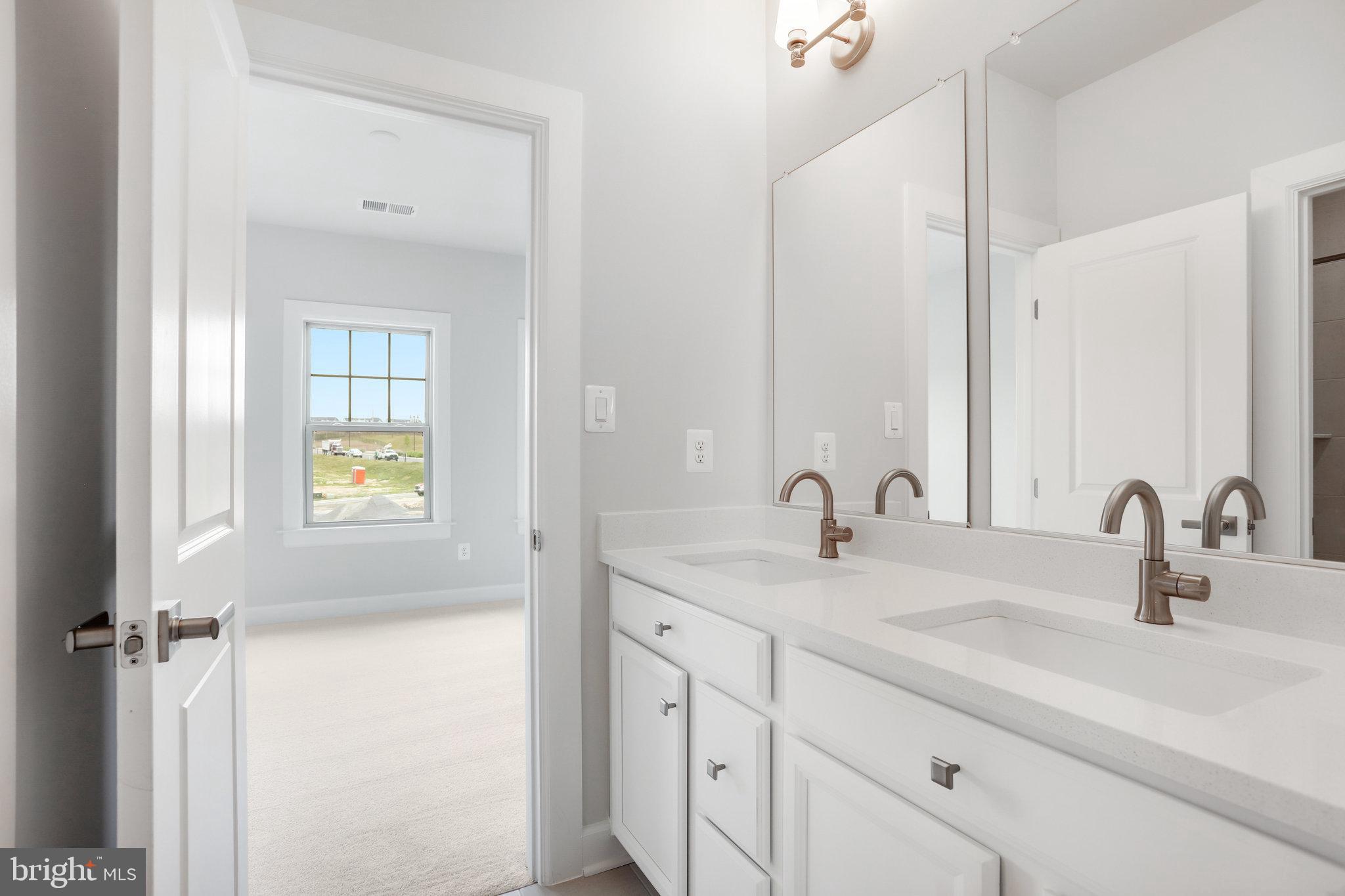 LAKE LINGANORE OAKDALE - Residential