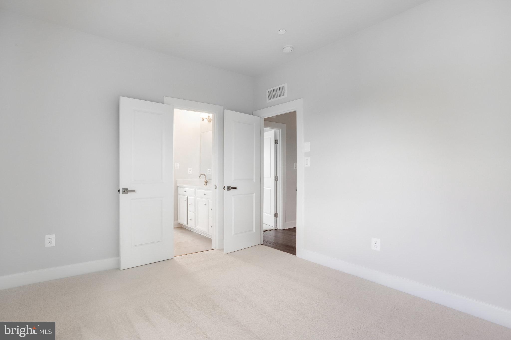 LAKE LINGANORE OAKDALE - Residential