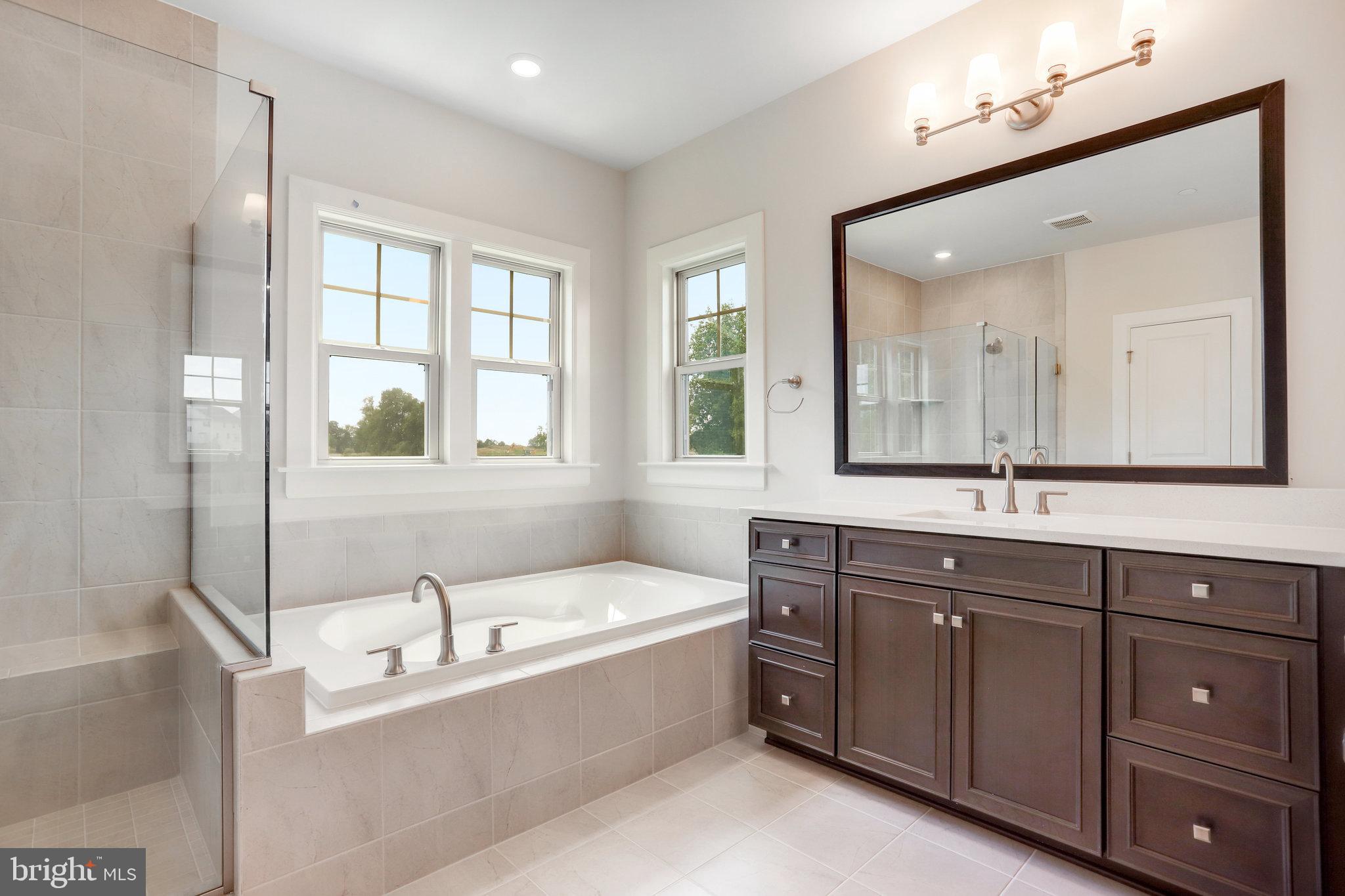 LAKE LINGANORE OAKDALE - Residential