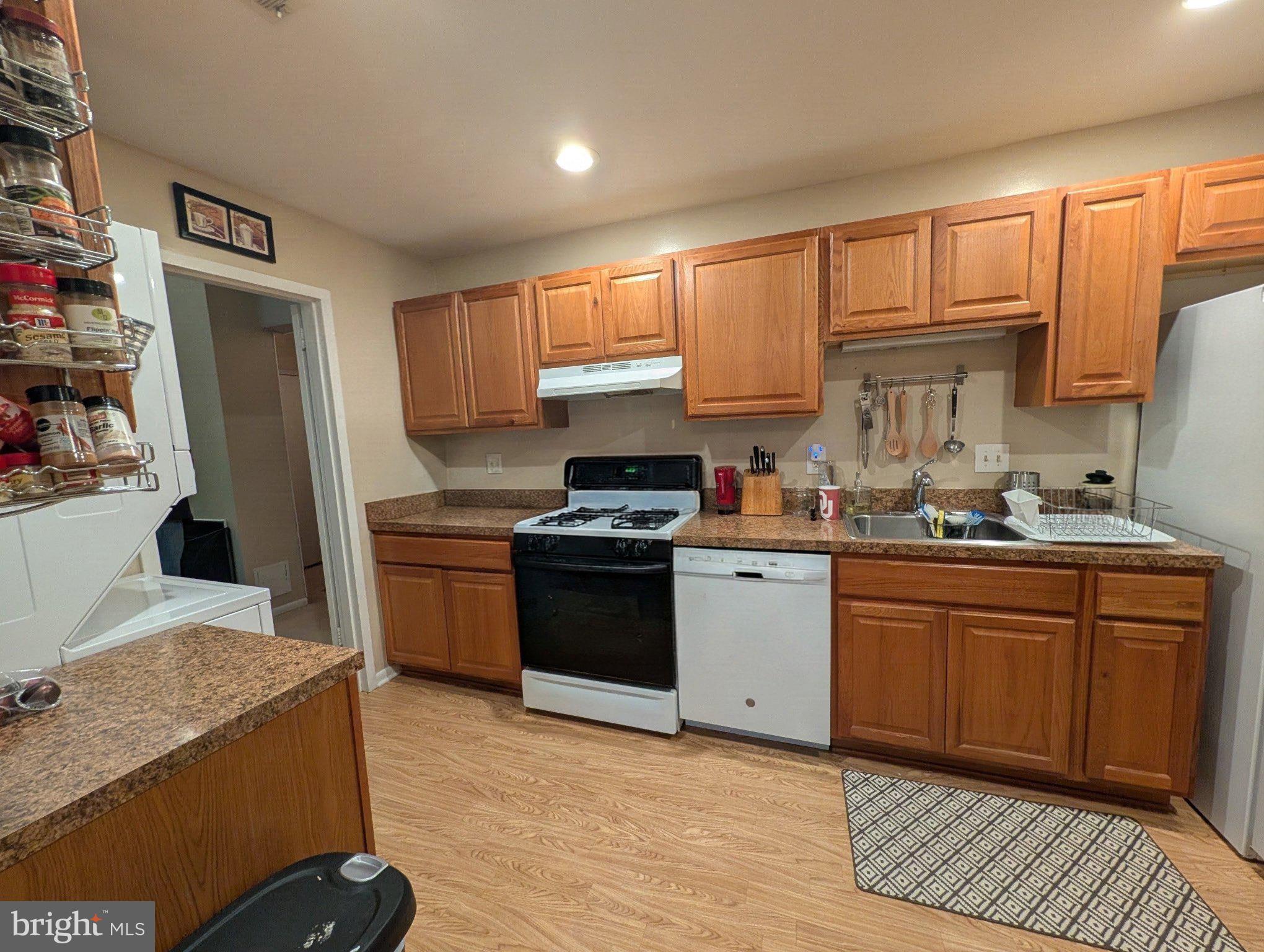 11821 BRETON COURT 21