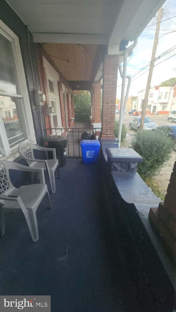 2228 W INDIANA AVENUE