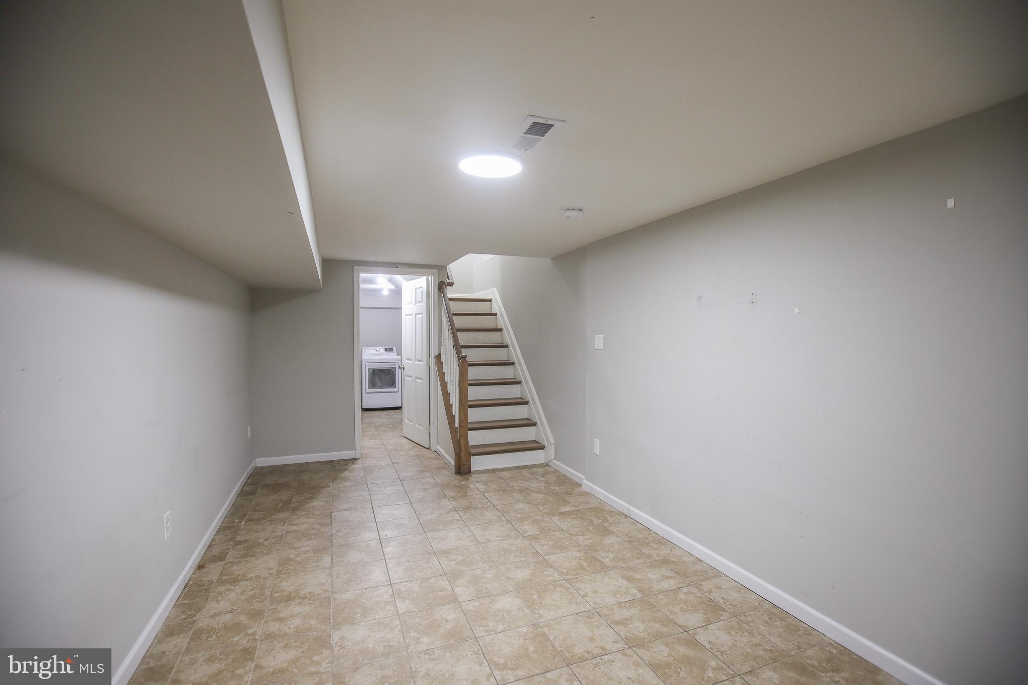 MCELDERRY PARK - Residential Lease