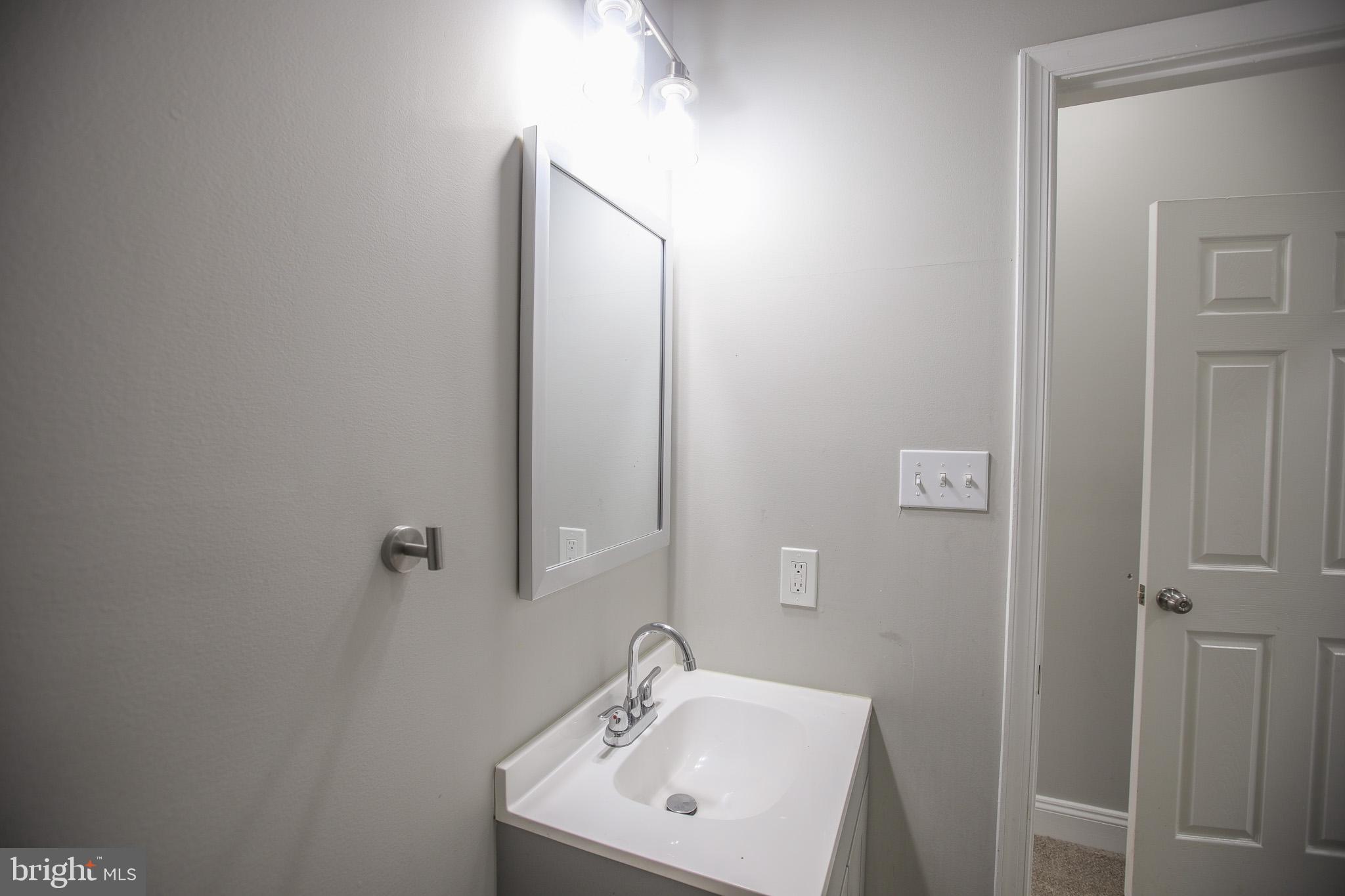 MCELDERRY PARK - Residential Lease