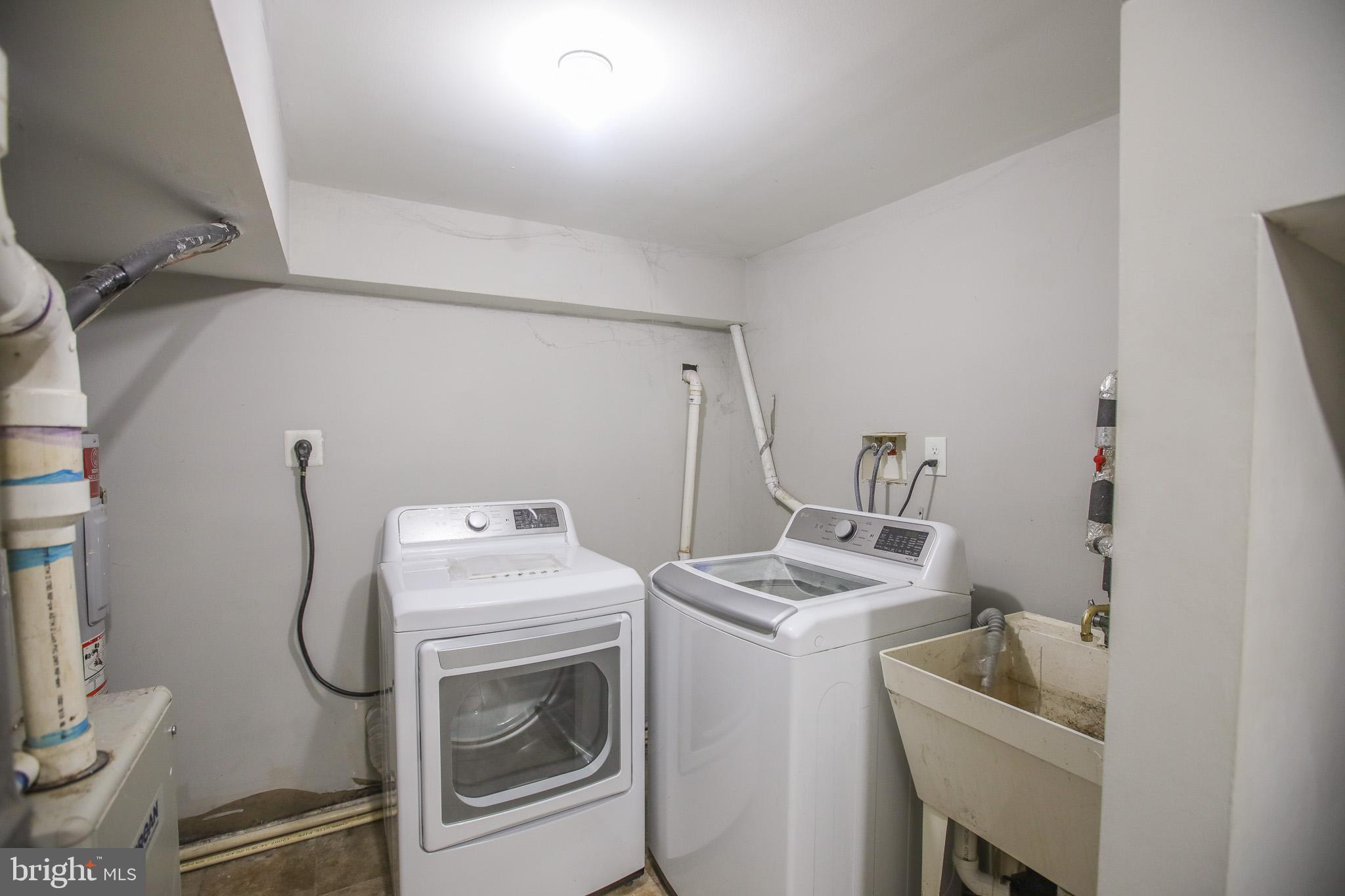 MCELDERRY PARK - Residential Lease
