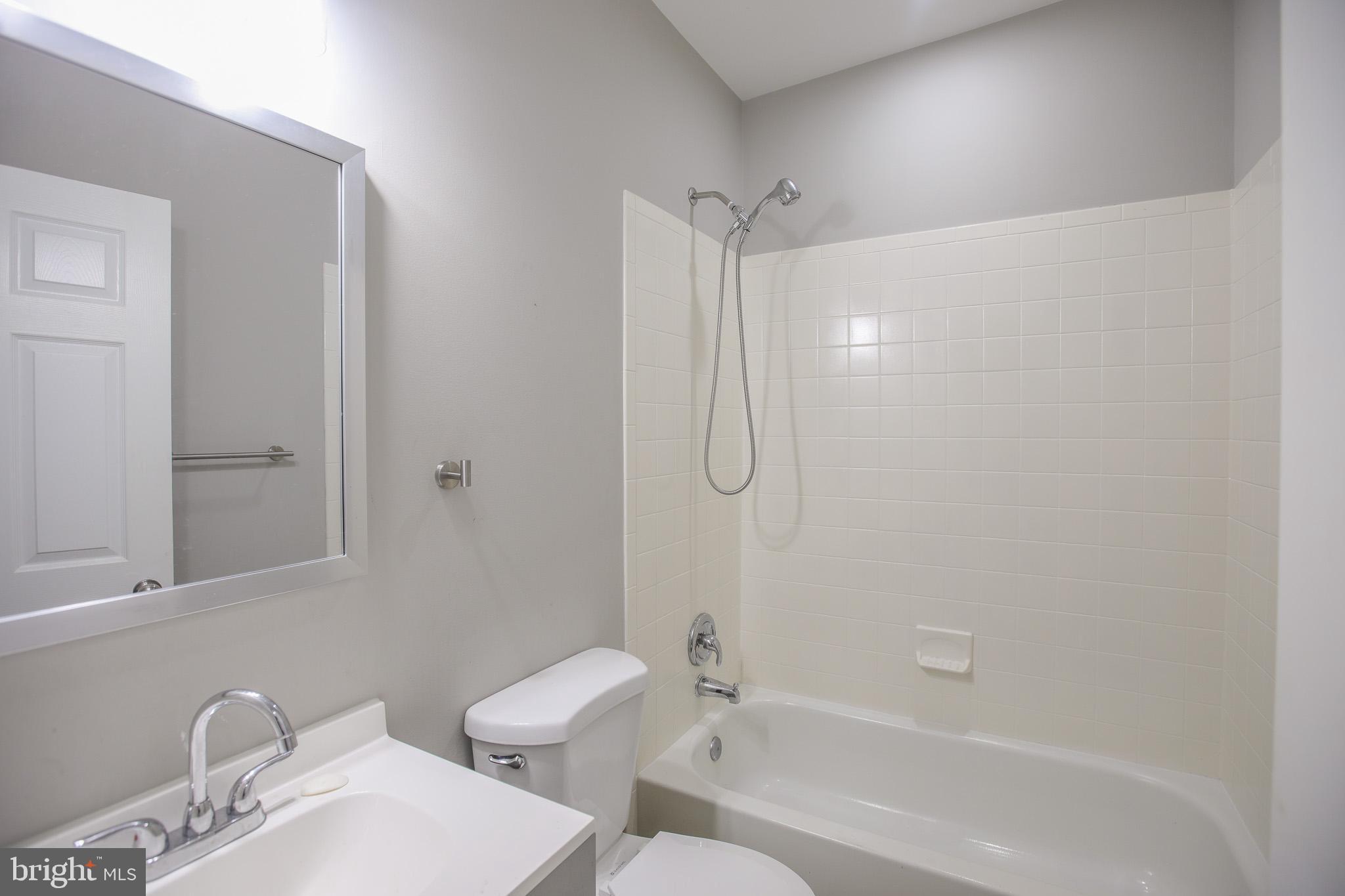 MCELDERRY PARK - Residential Lease