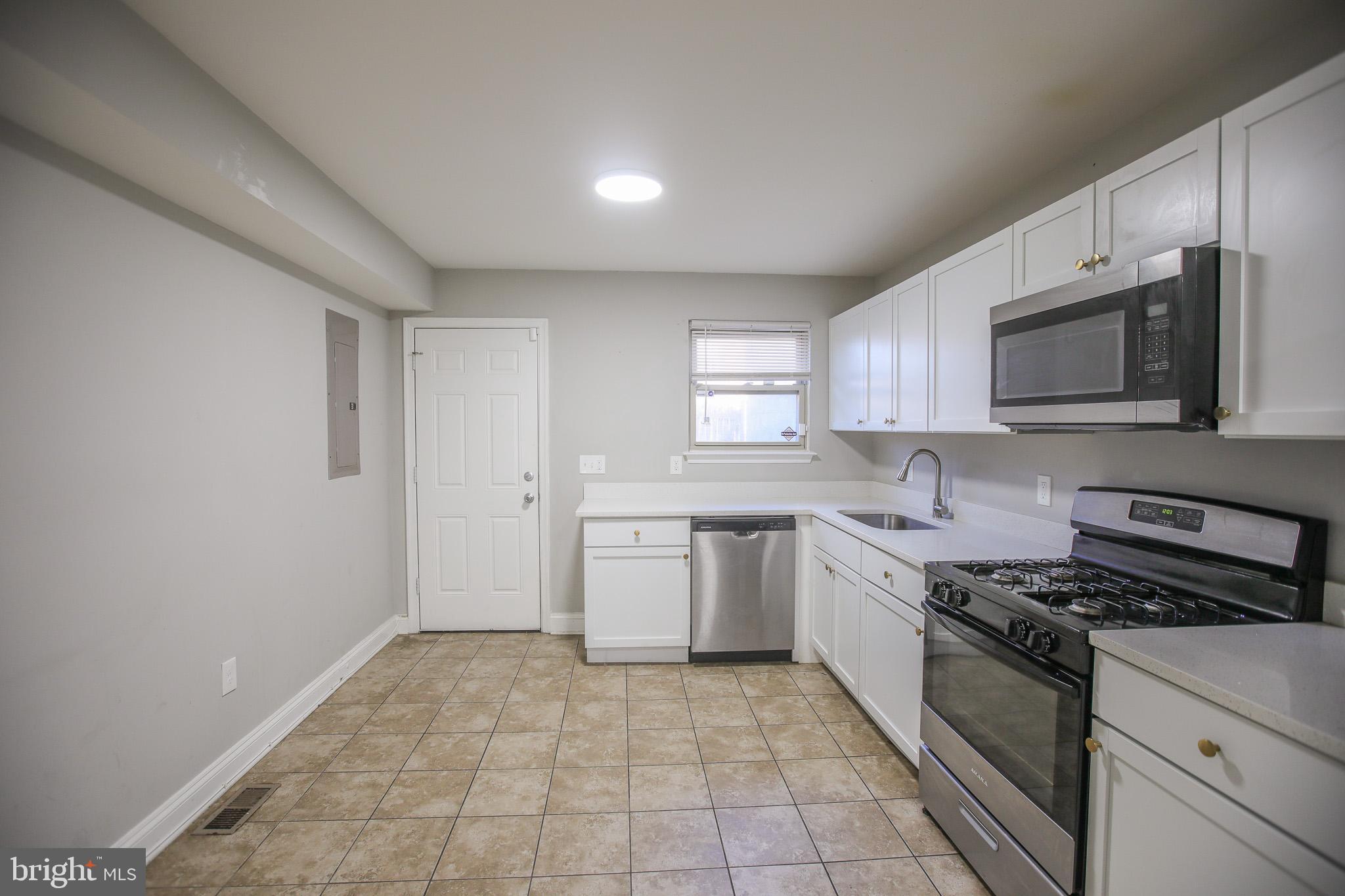 MCELDERRY PARK - Residential Lease
