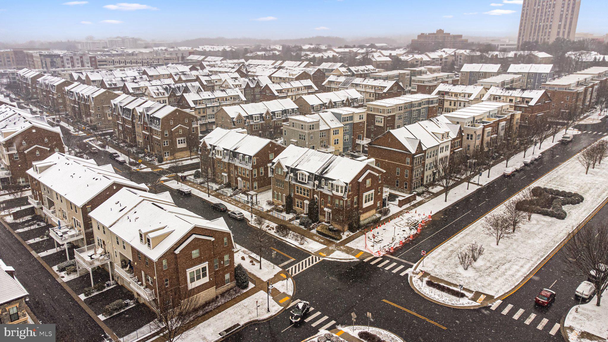 CROWN FARM - Residential