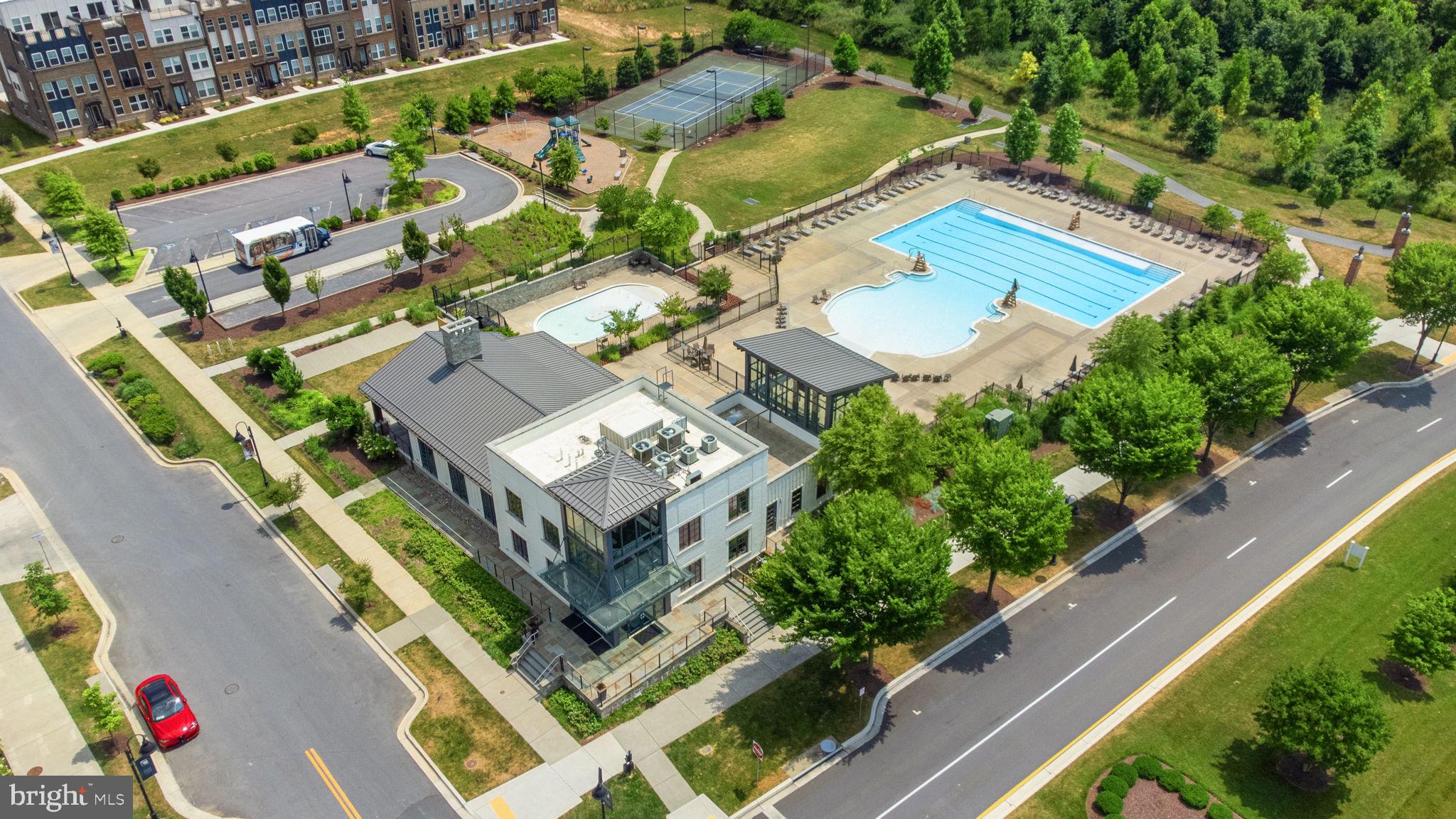 CROWN FARM - Residential