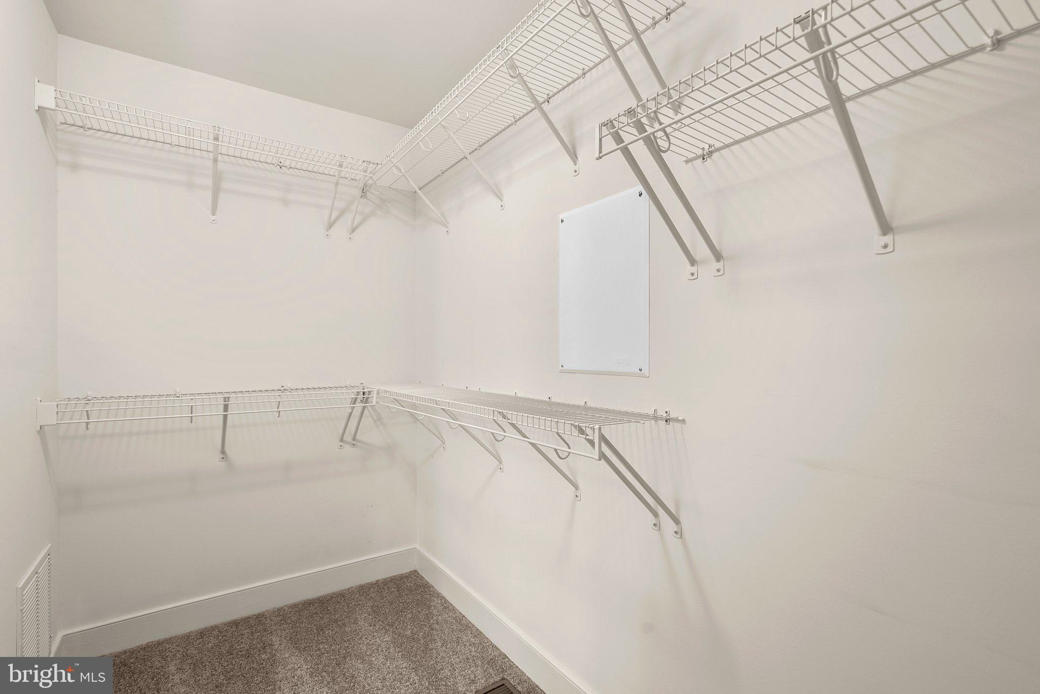 CROWN FARM - Residential