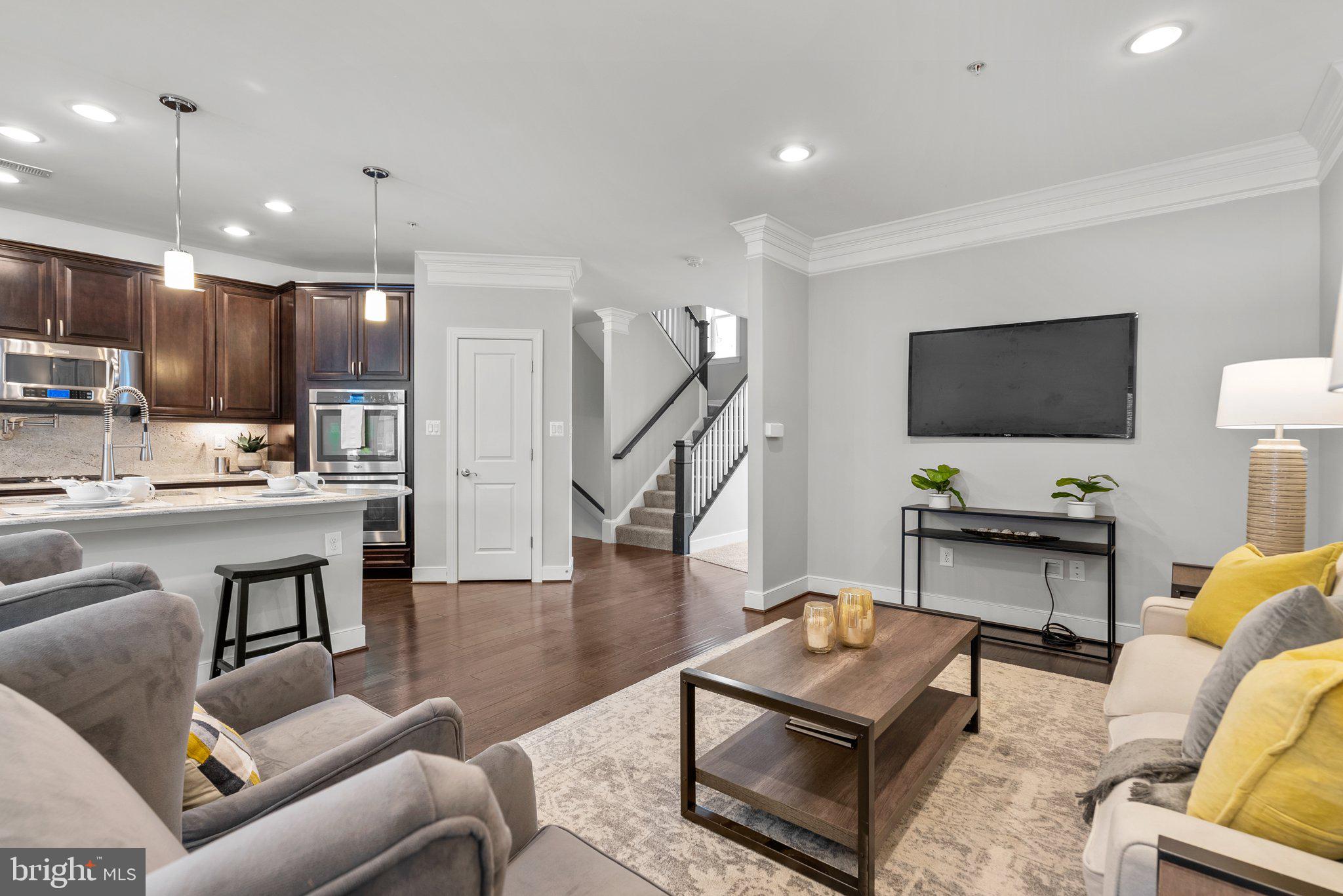 CROWN FARM - Residential