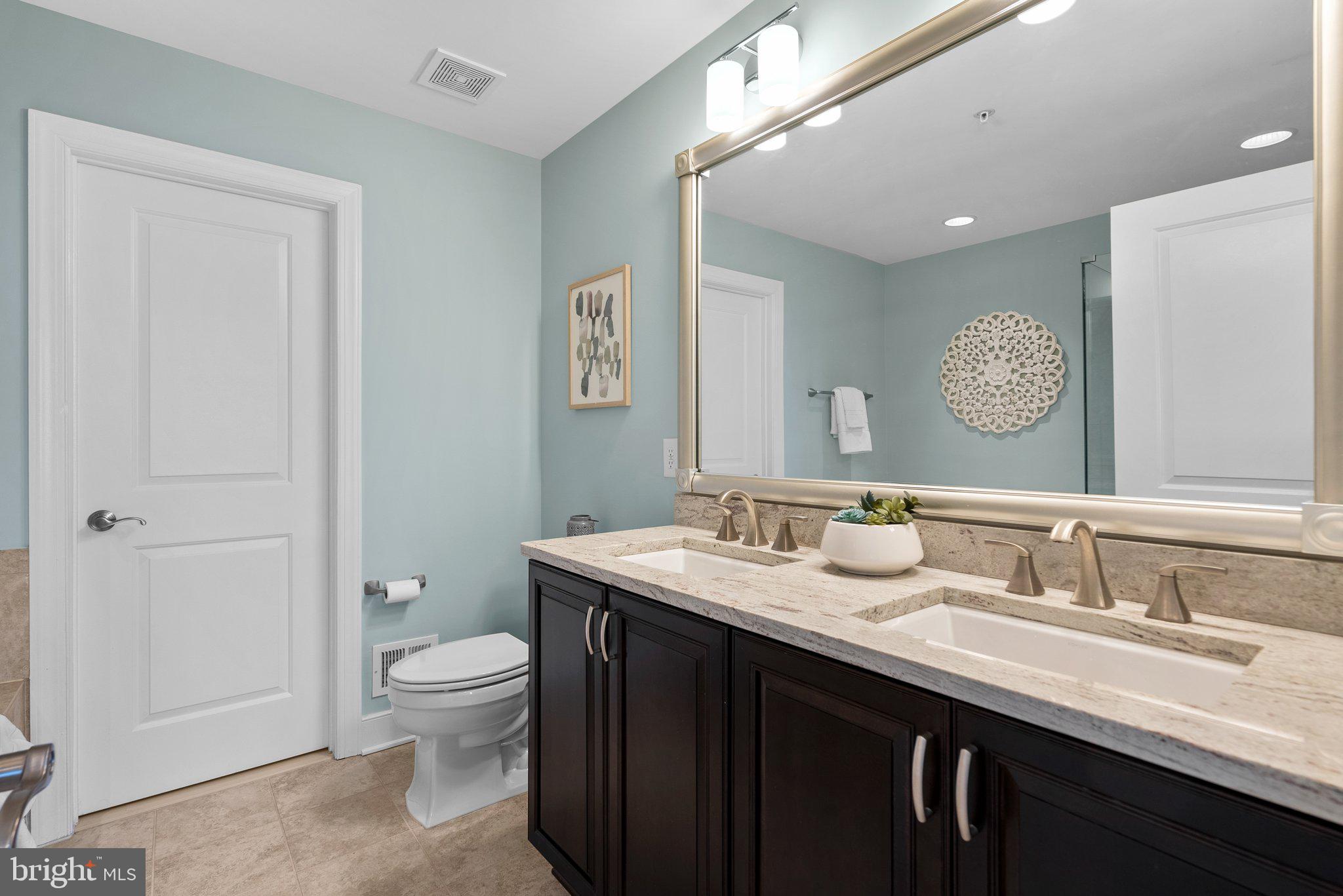 CROWN FARM - Residential