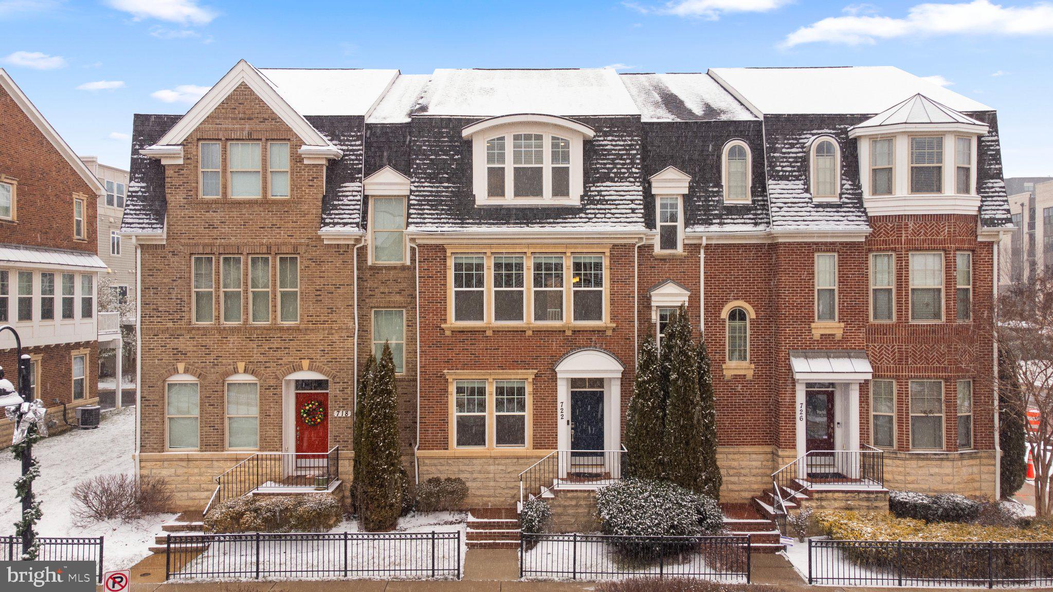 CROWN FARM - Residential