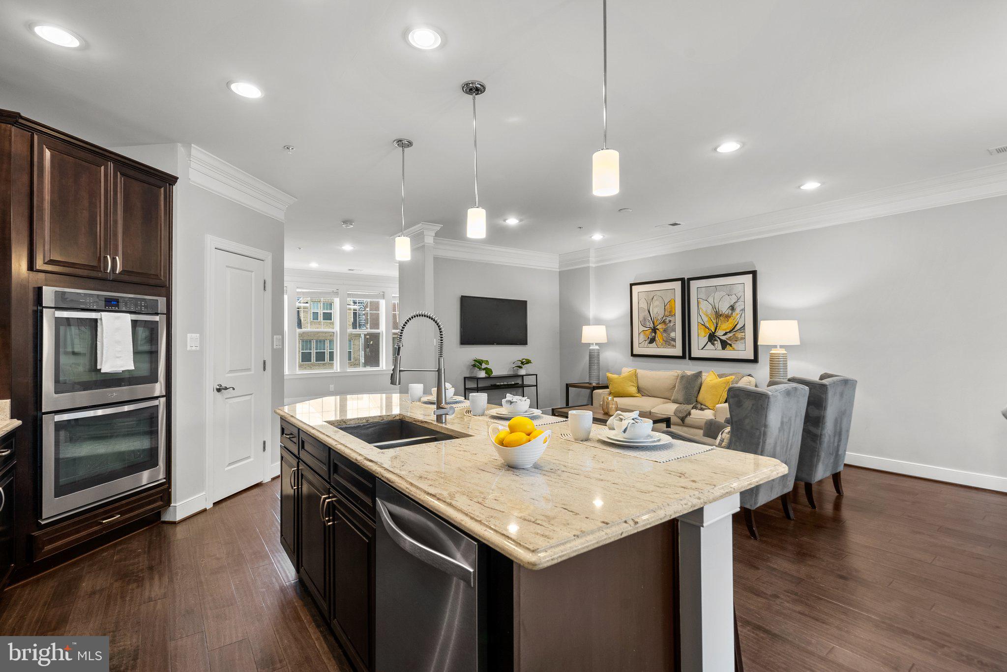 CROWN FARM - Residential