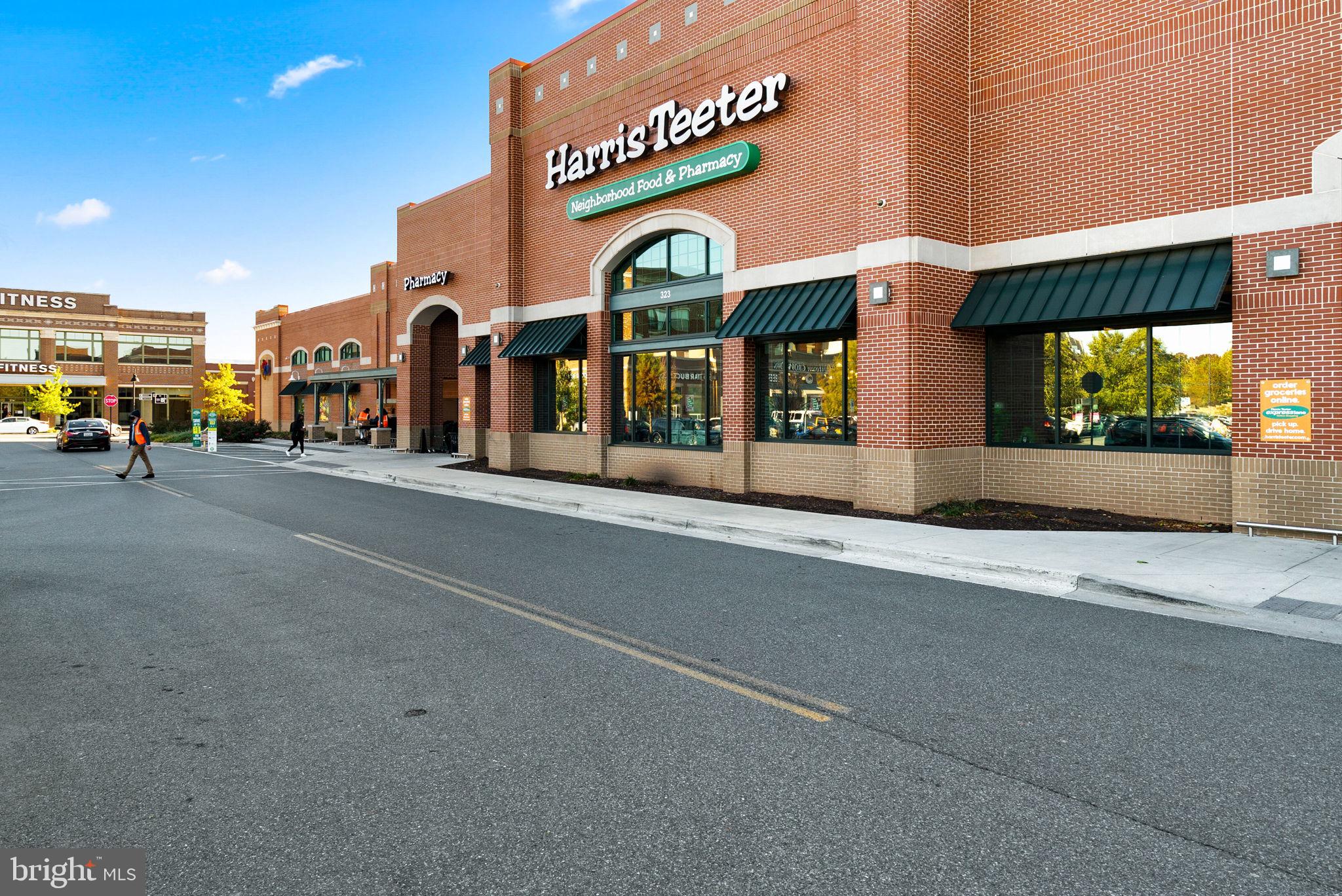 CROWN FARM - Residential