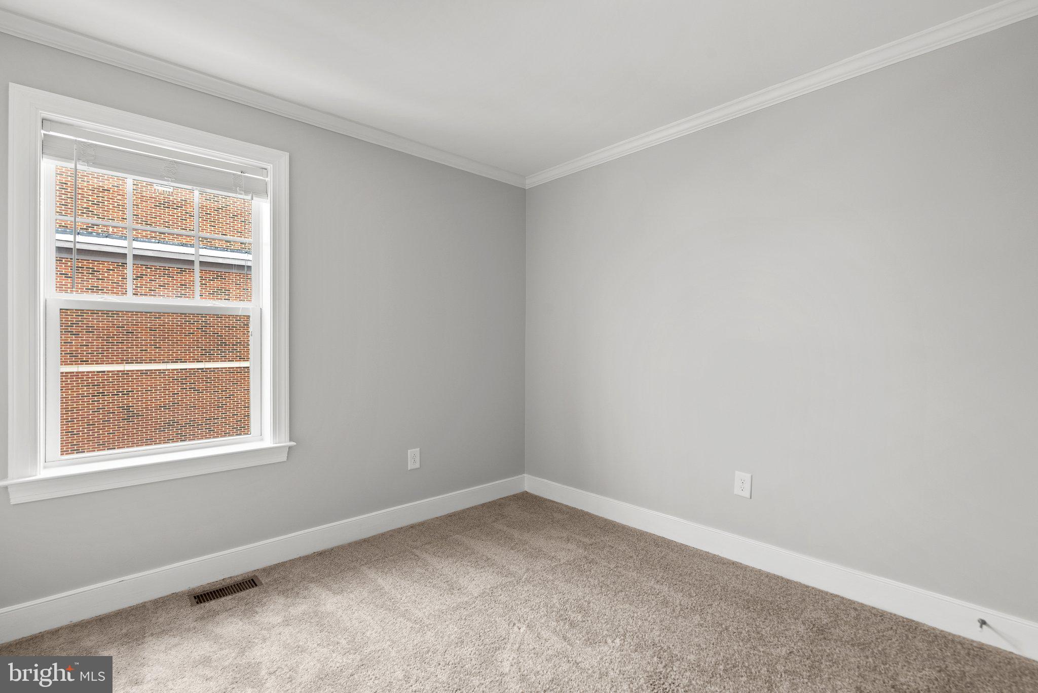 CROWN FARM - Residential