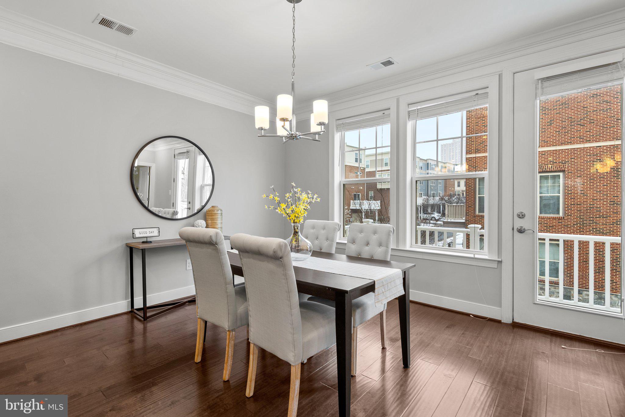 CROWN FARM - Residential