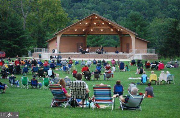 GREEN LANE - Residential