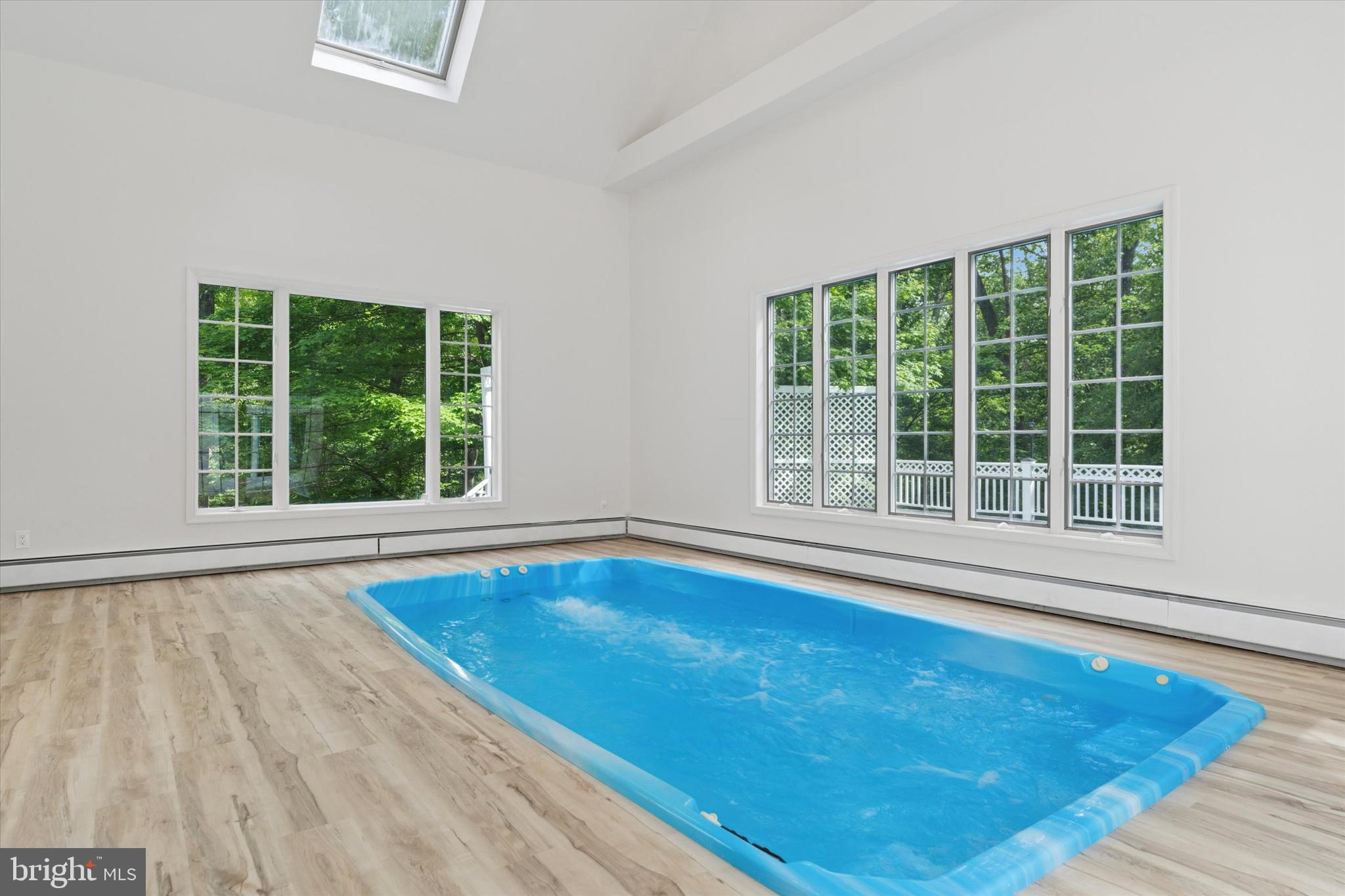 GREEN LANE - Residential