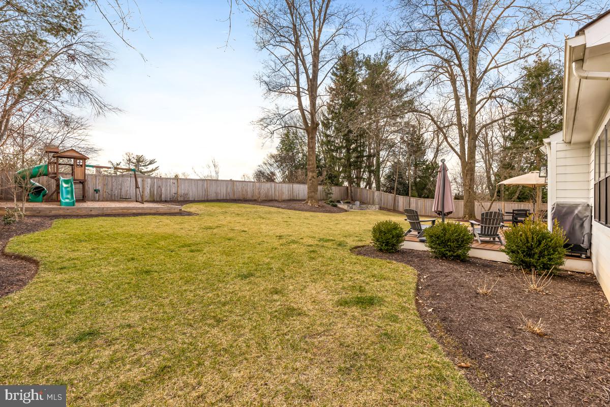 LAKEVALE COURT - Residential