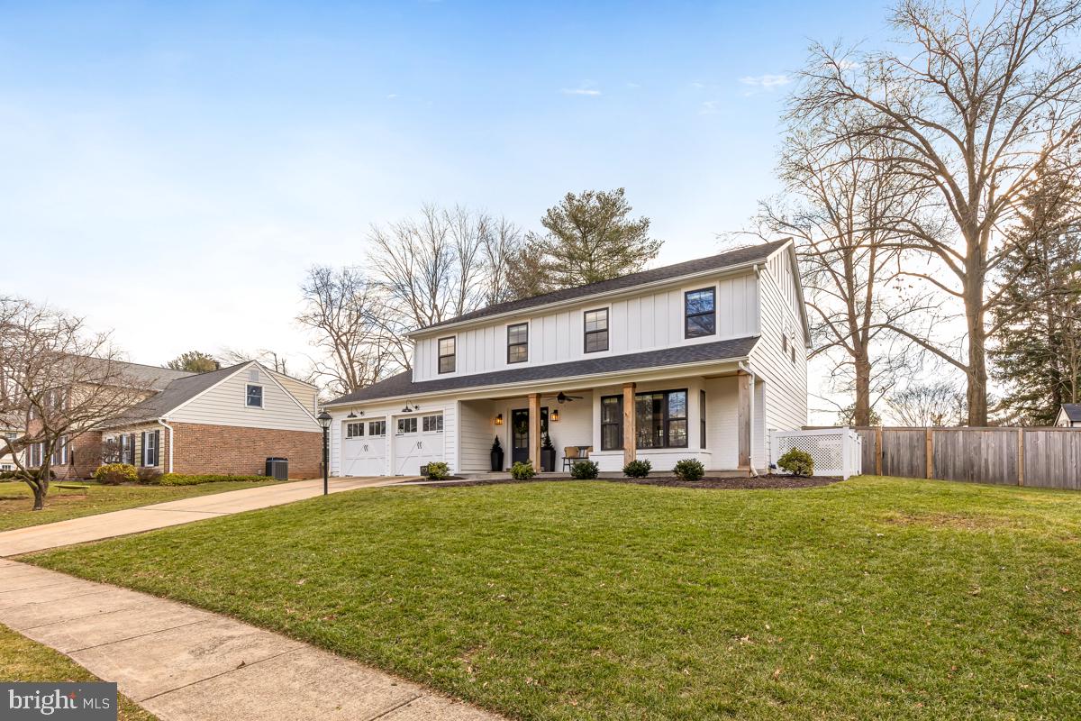 LAKEVALE COURT - Residential