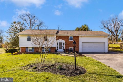 Homes For Sale - 1606 Wise Road<br/> Frederick County, POINT OF ROCKS, MD 21777