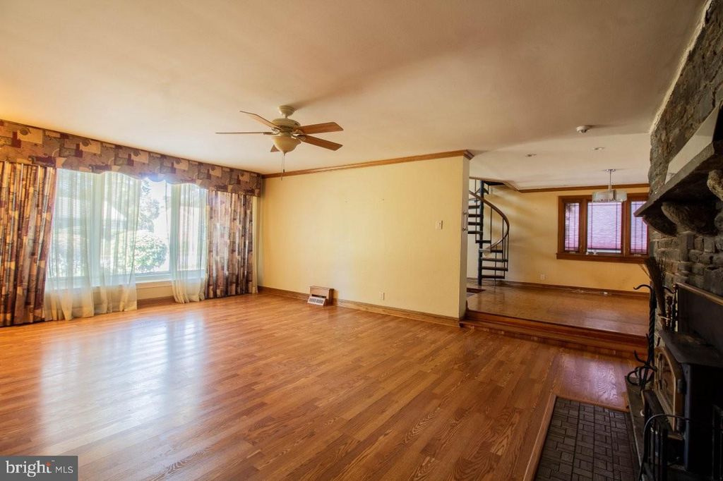 Photo of 302 Crest Park Road, PHILADELPHIA, PA 19119 (MLS # PAPH2544824)