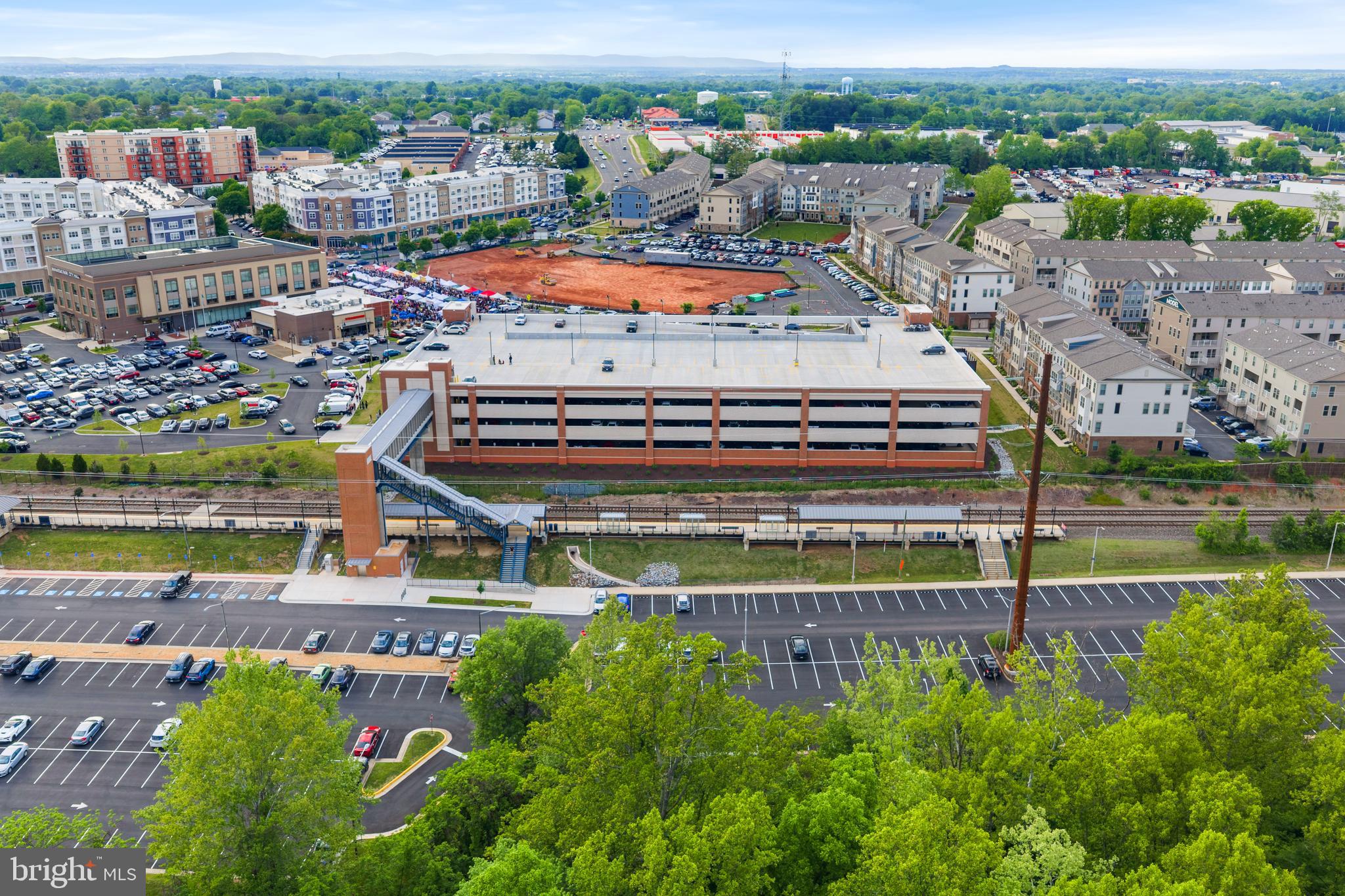 THE RESERVE CONDOMINIUMS - Residential