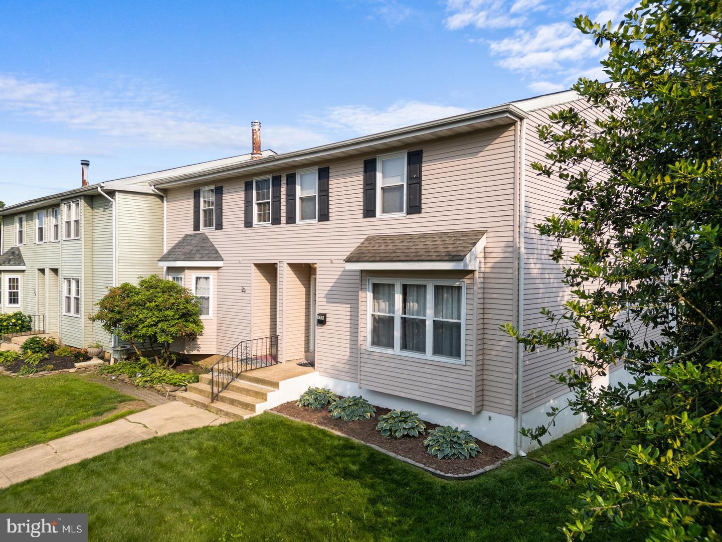 128 E GREEN VALLEY CIRCLE