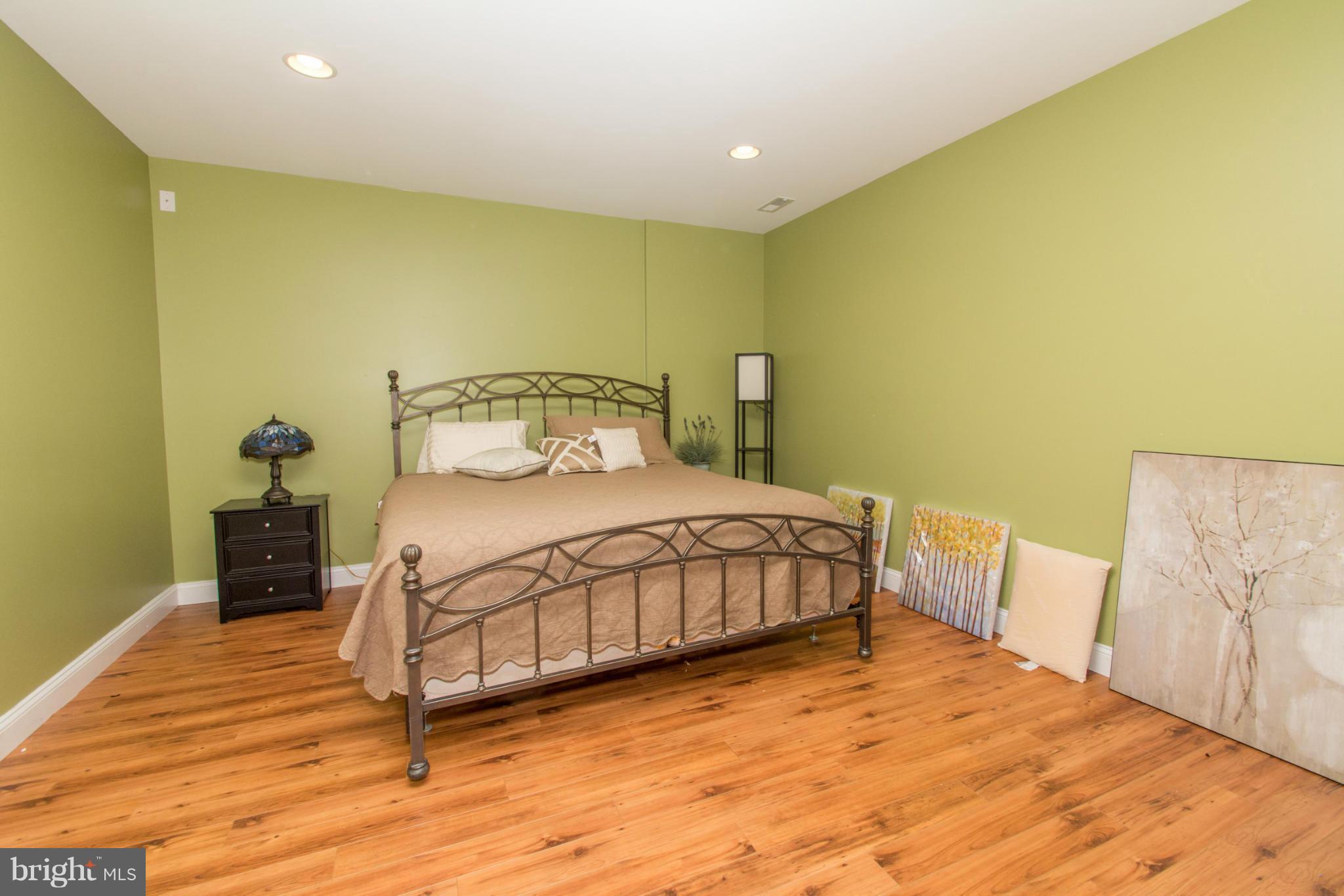 GLENELG ESTATES - Residential Lease