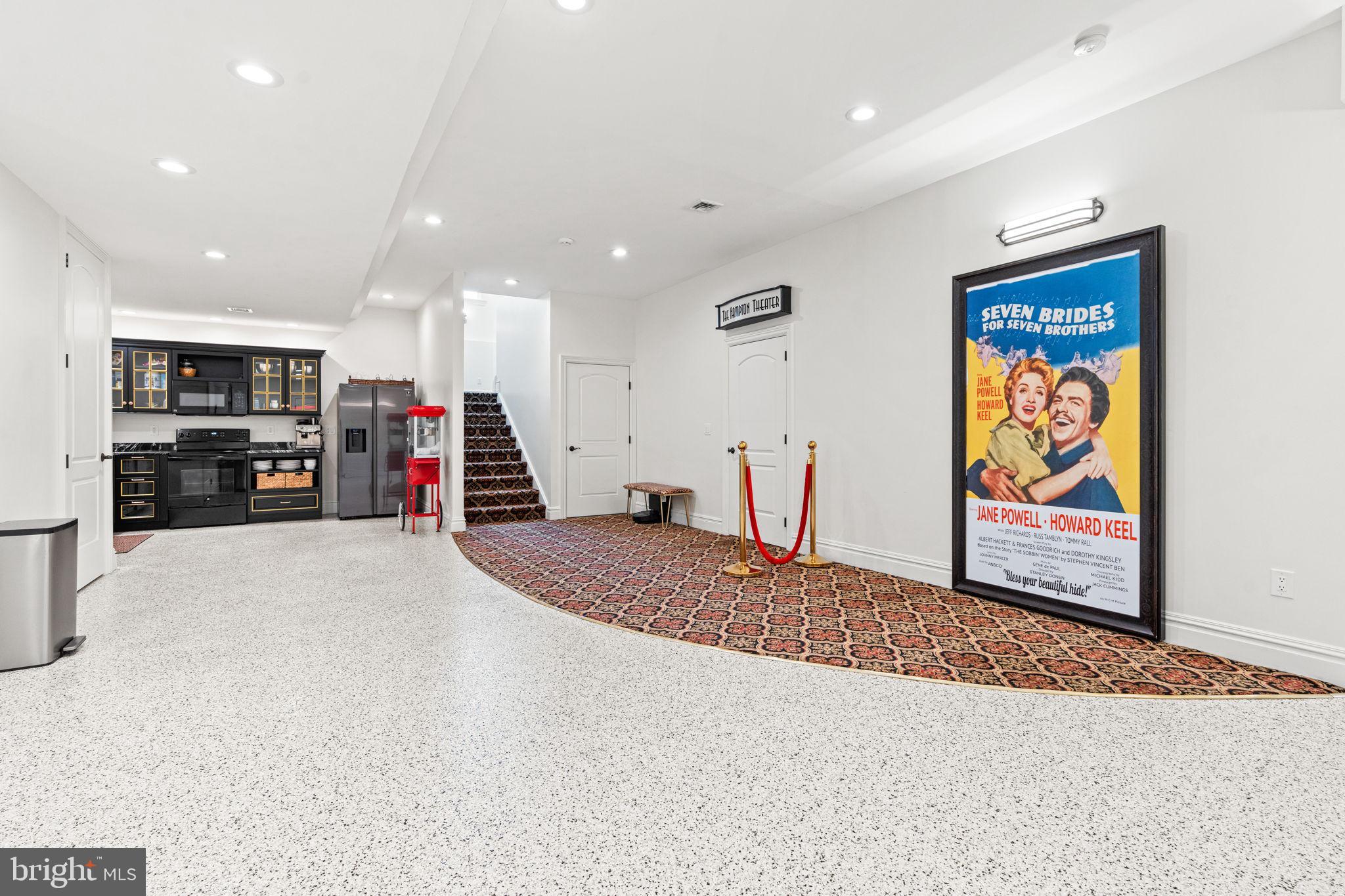 WILSHIRE ESTATES - Residential