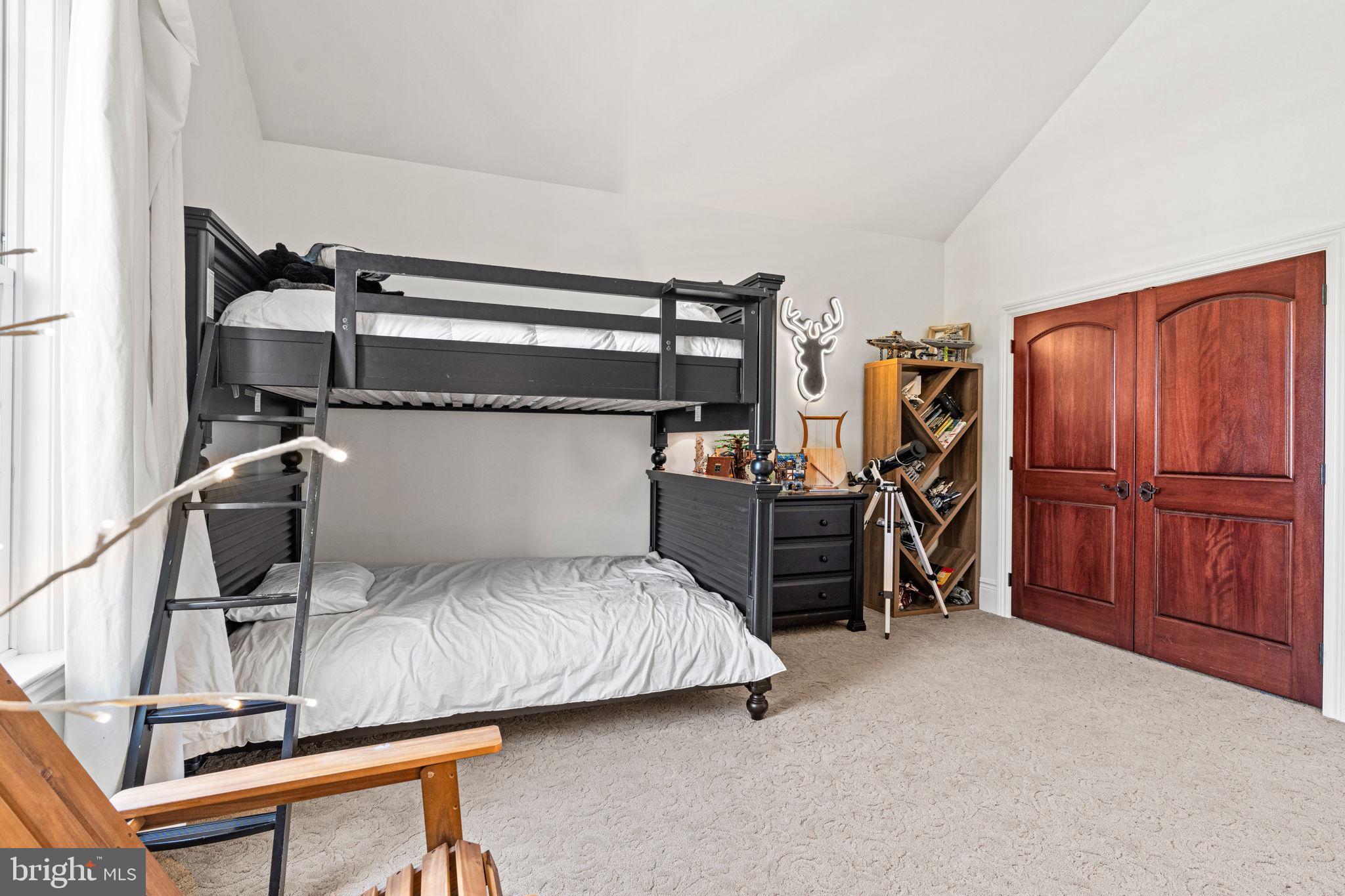 WILSHIRE ESTATES - Residential