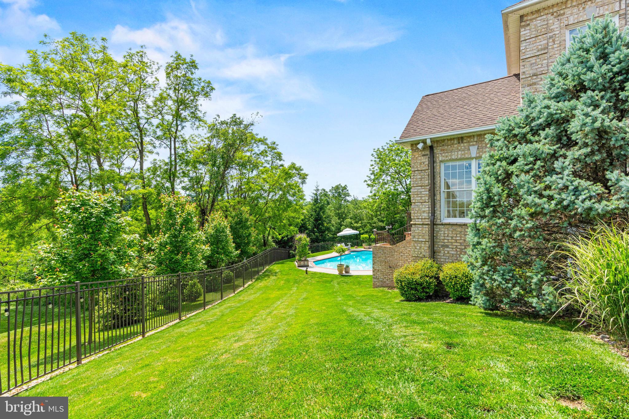 WILSHIRE ESTATES - Residential