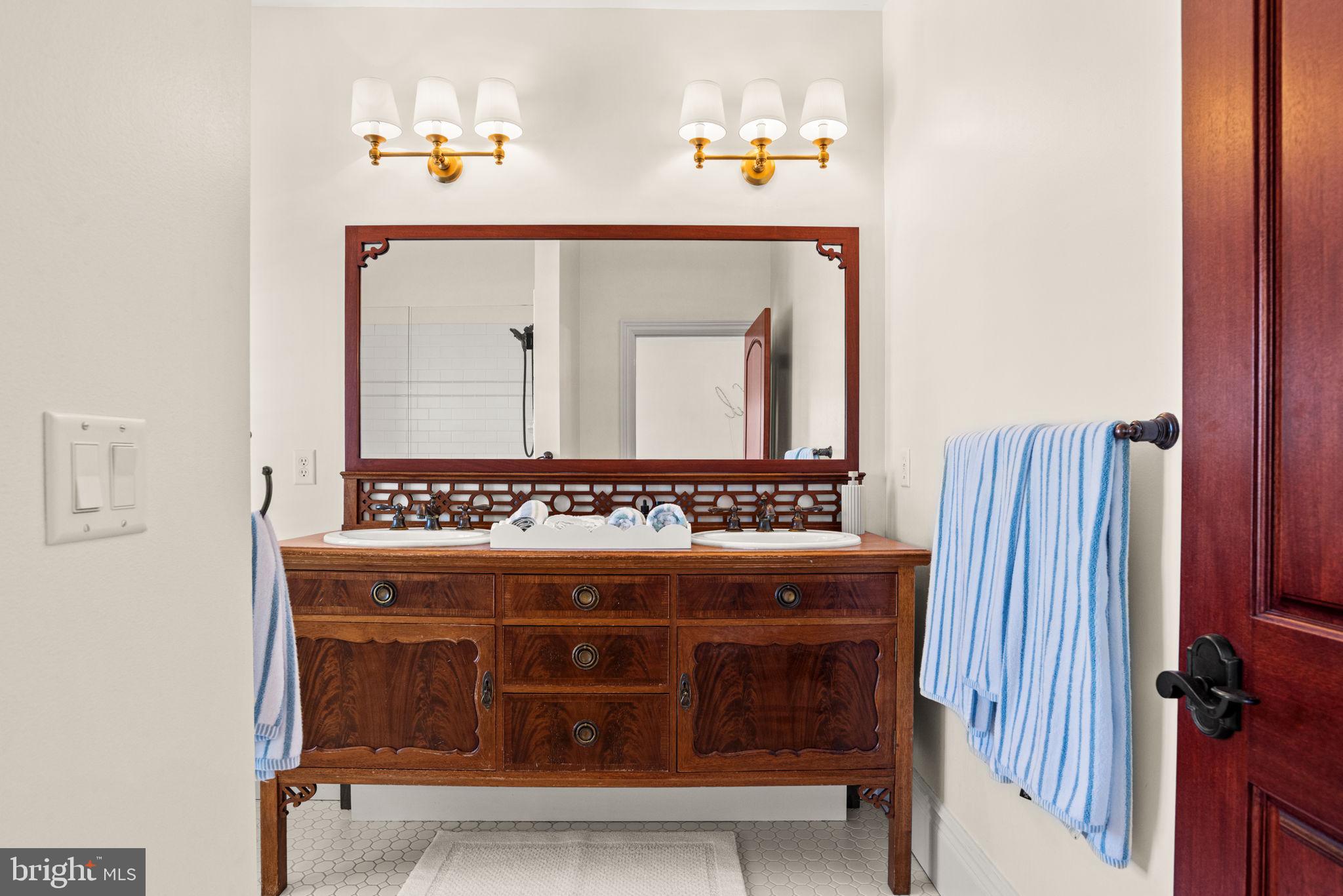 WILSHIRE ESTATES - Residential