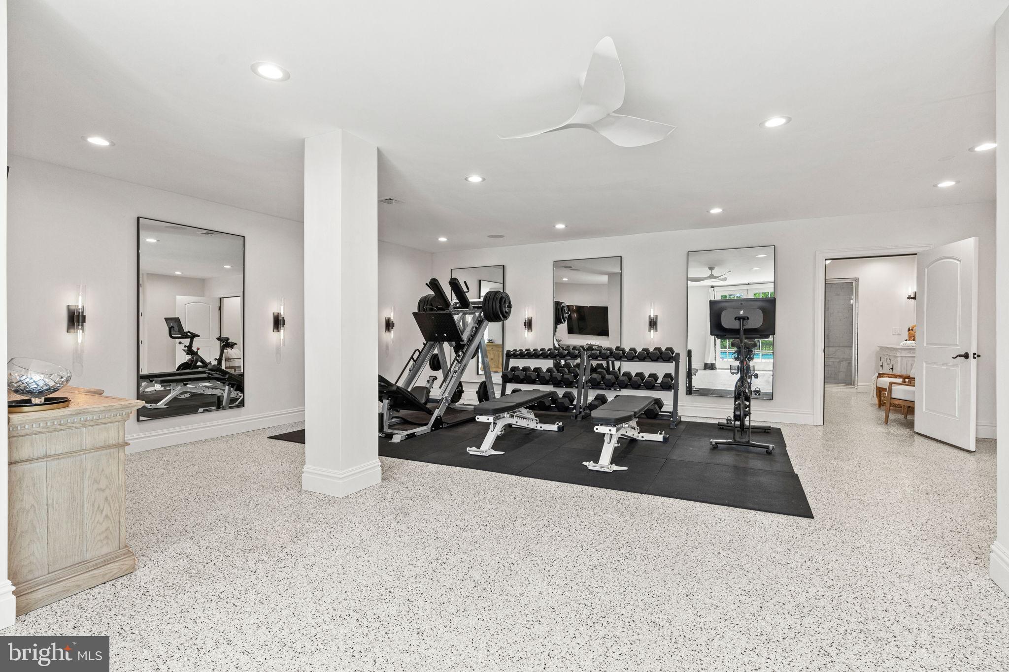 WILSHIRE ESTATES - Residential