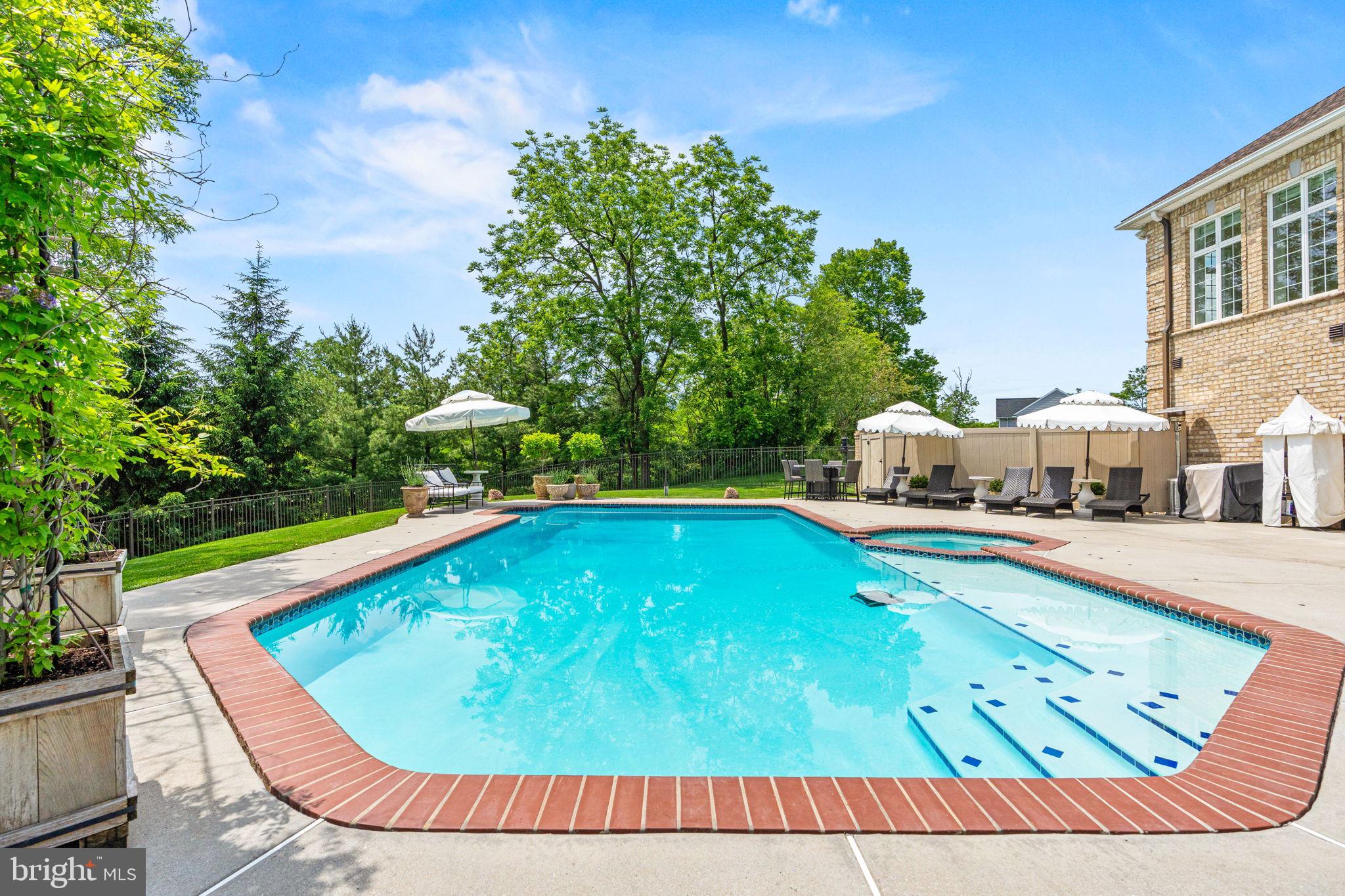 WILSHIRE ESTATES - Residential