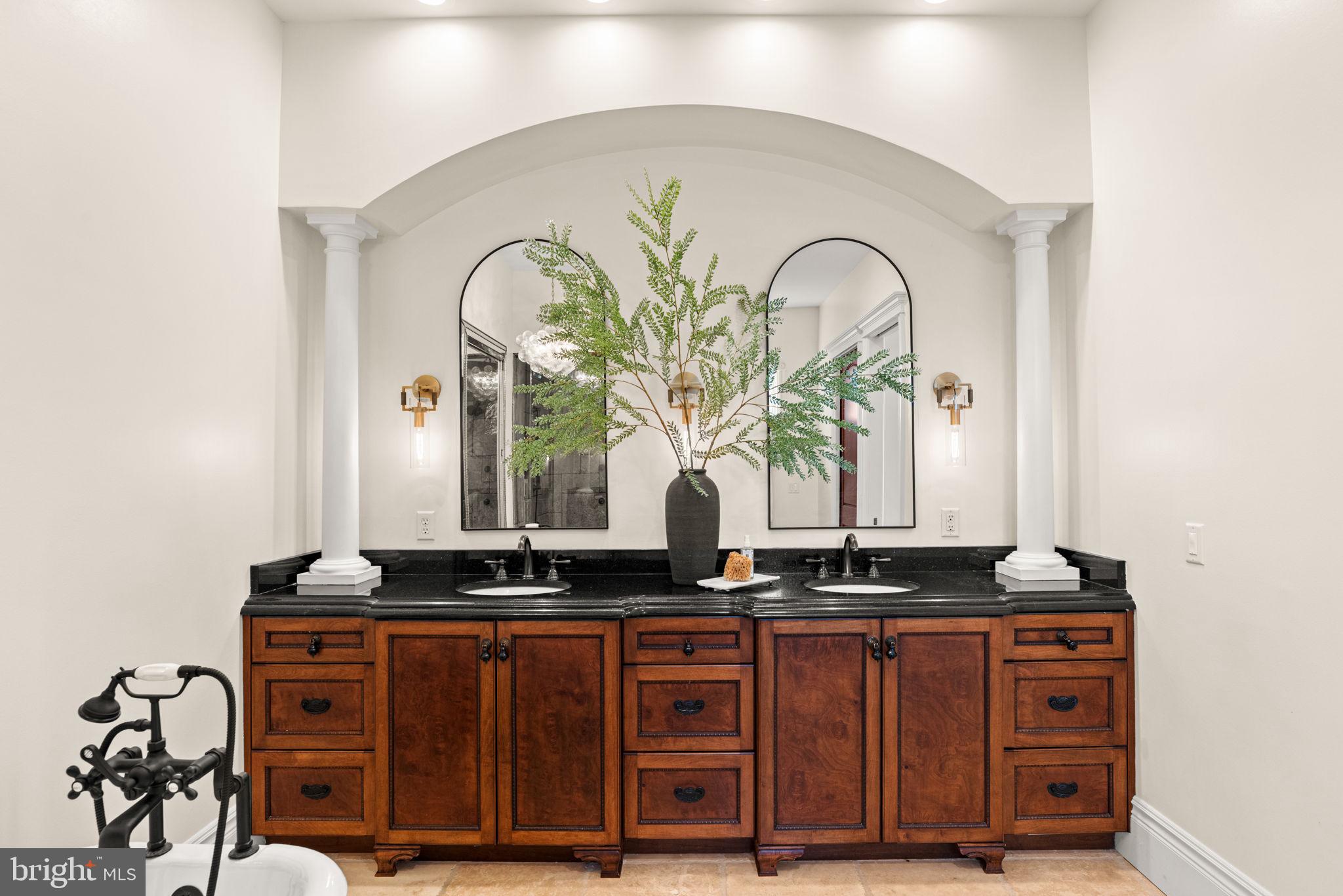 WILSHIRE ESTATES - Residential