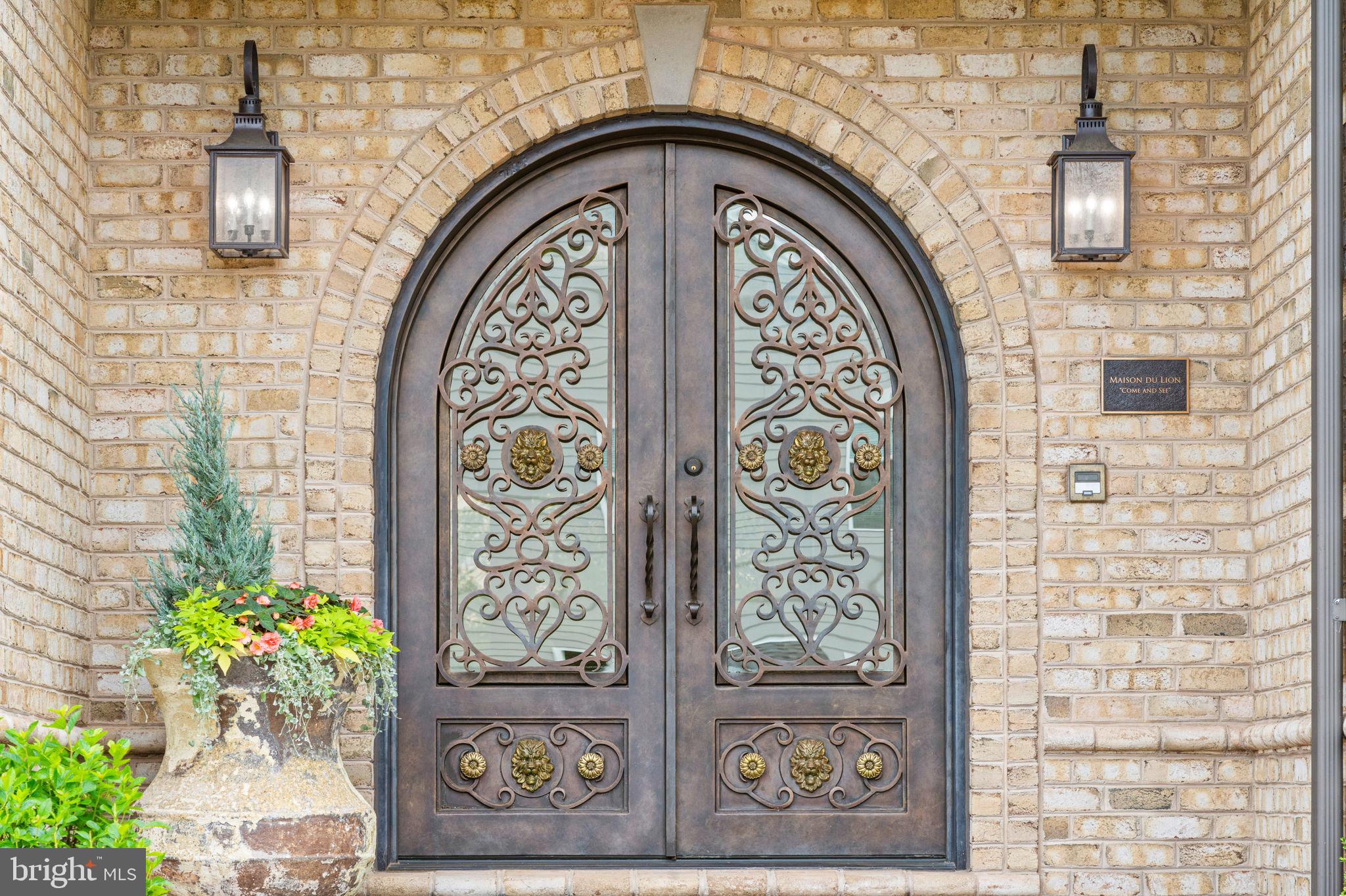 WILSHIRE ESTATES - Residential