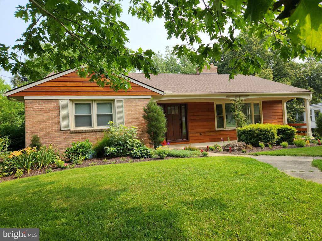 Photo of 3149 PARKER DR, LANCASTER, PA 17601 (MLS # PALA2037946)