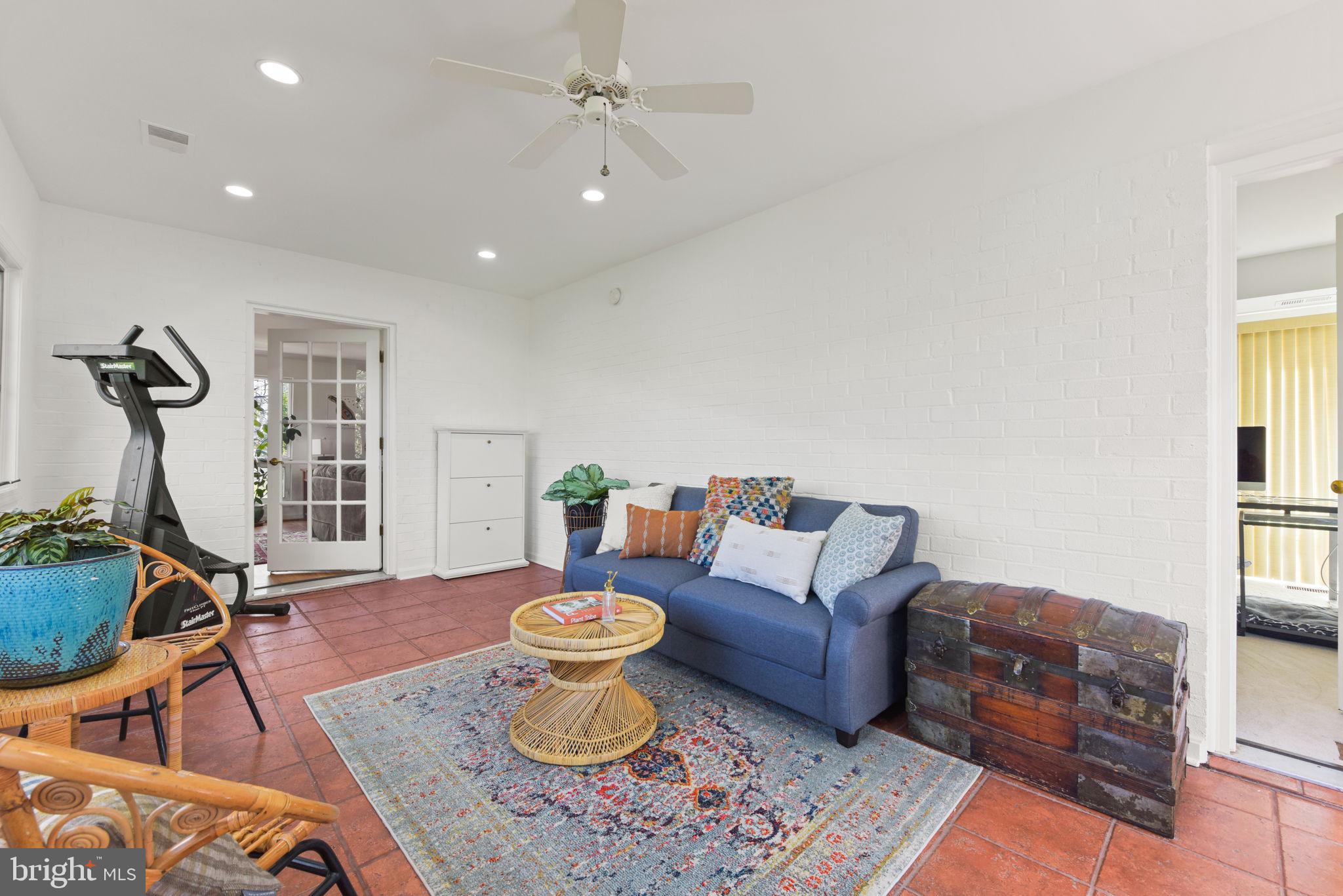 BEVERLEY HILLS - Residential