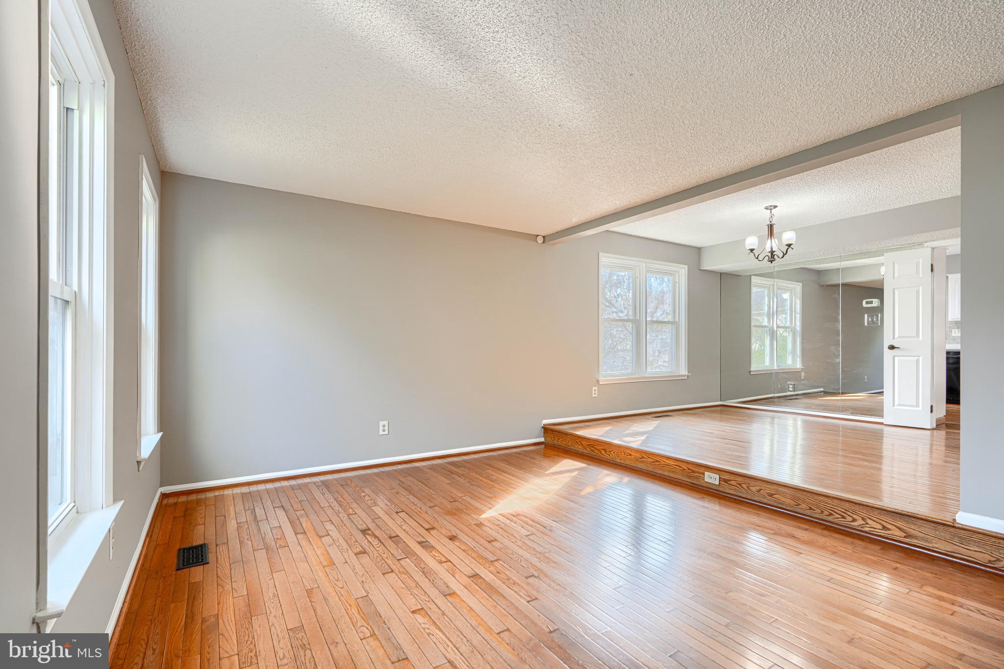 HUNT RIDGE - Residential