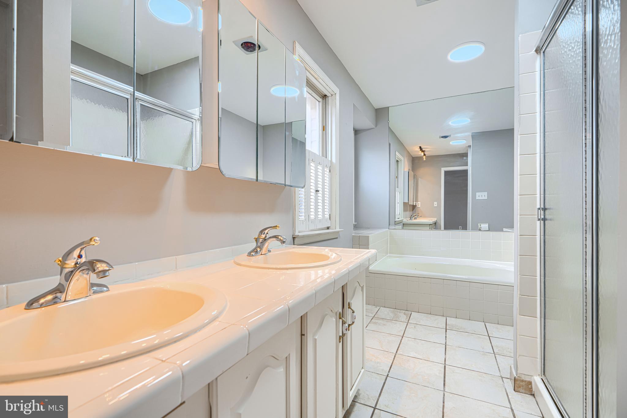 HUNT RIDGE - Residential