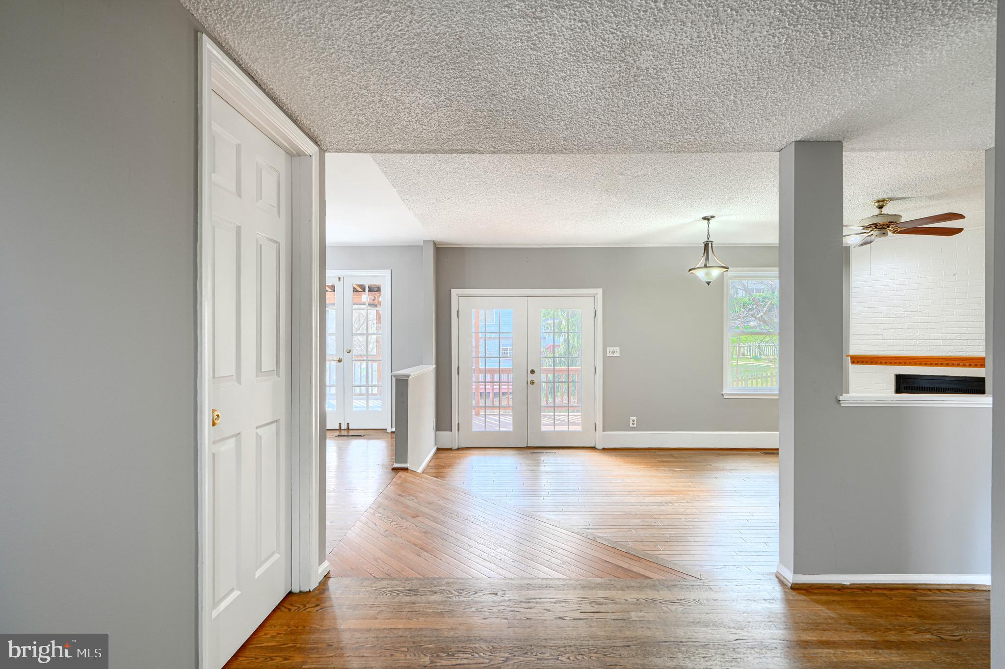 HUNT RIDGE - Residential