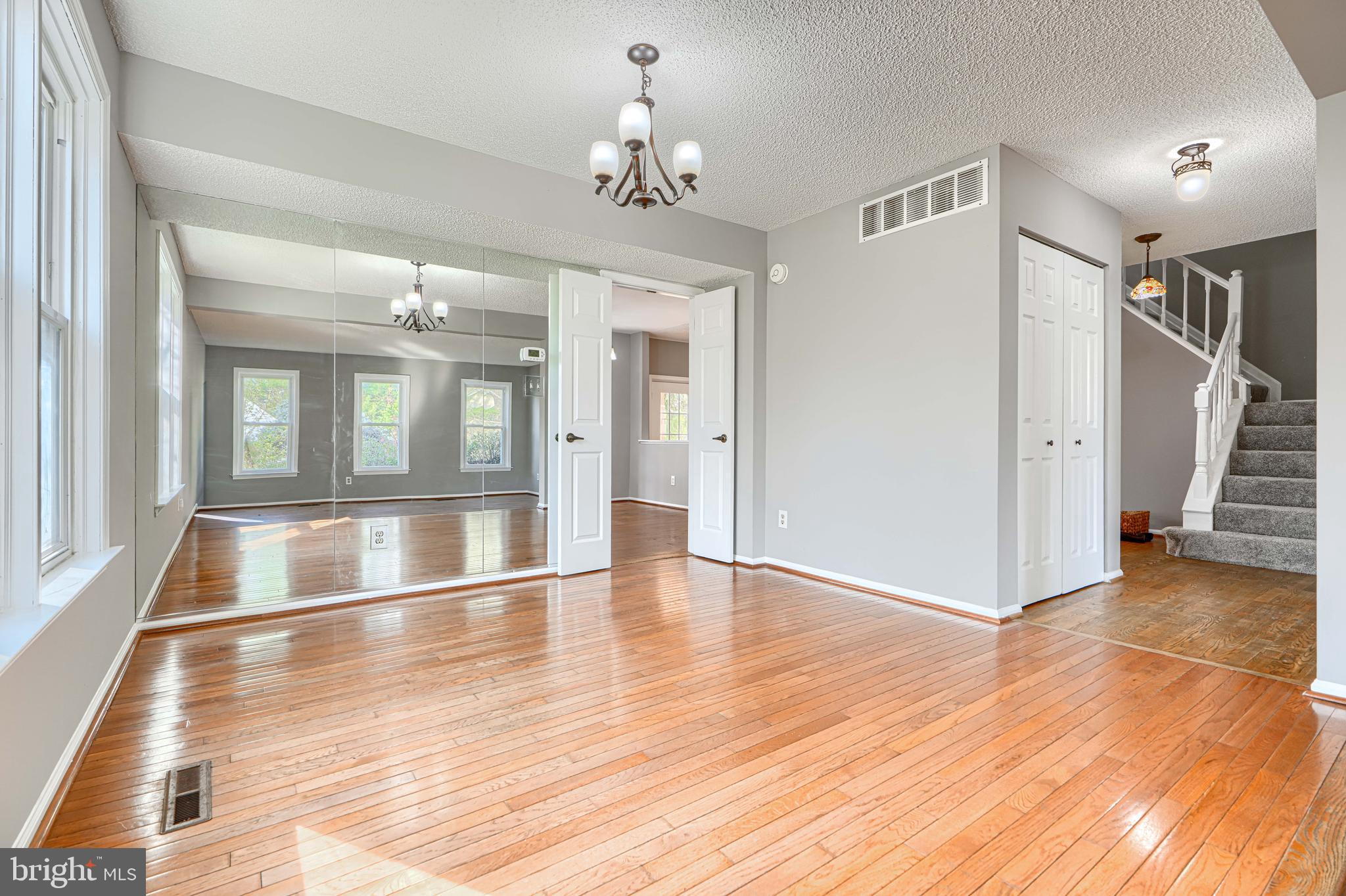 HUNT RIDGE - Residential